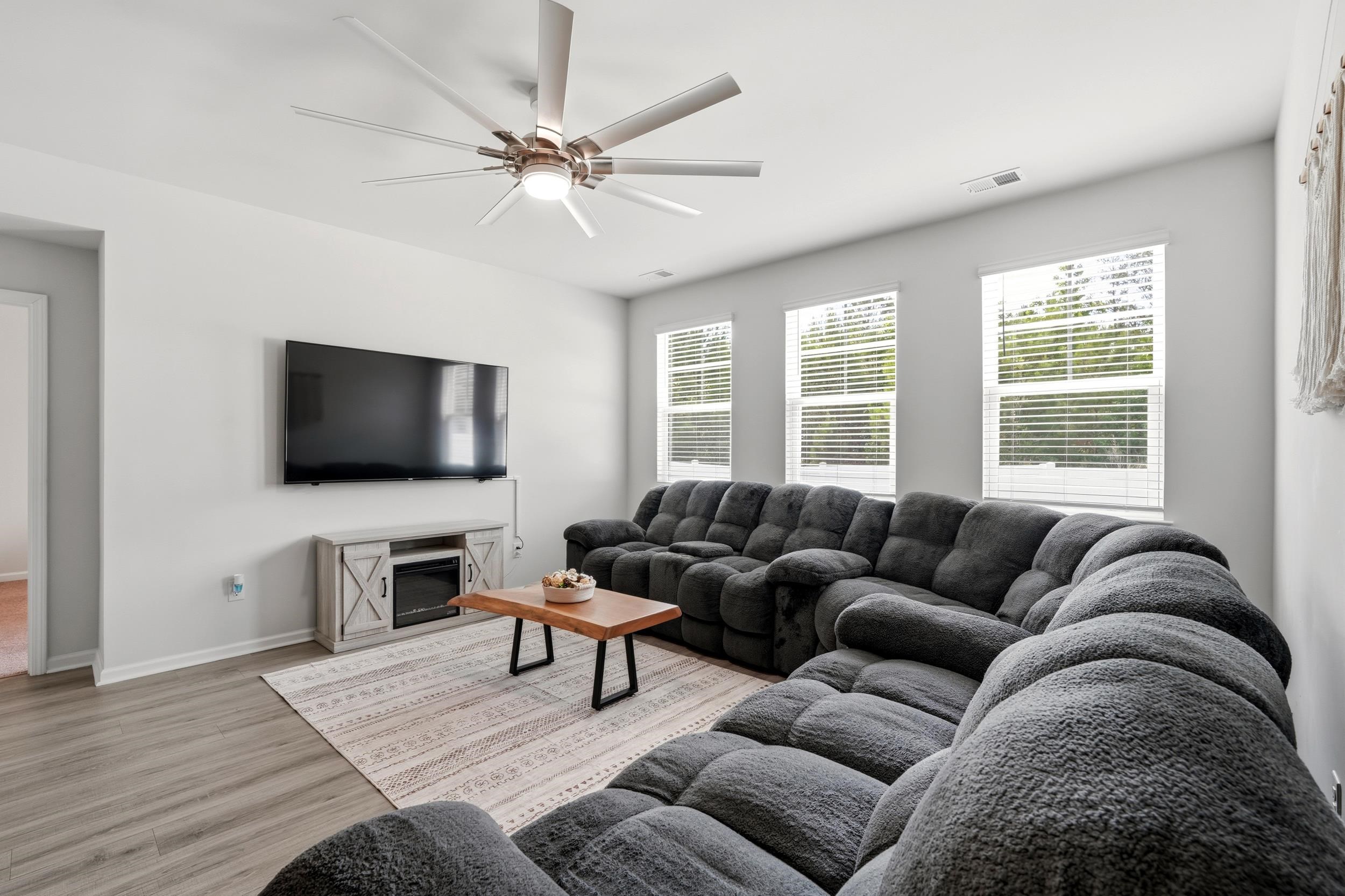 2249 Spring Tree Dr. Property Photo 5
