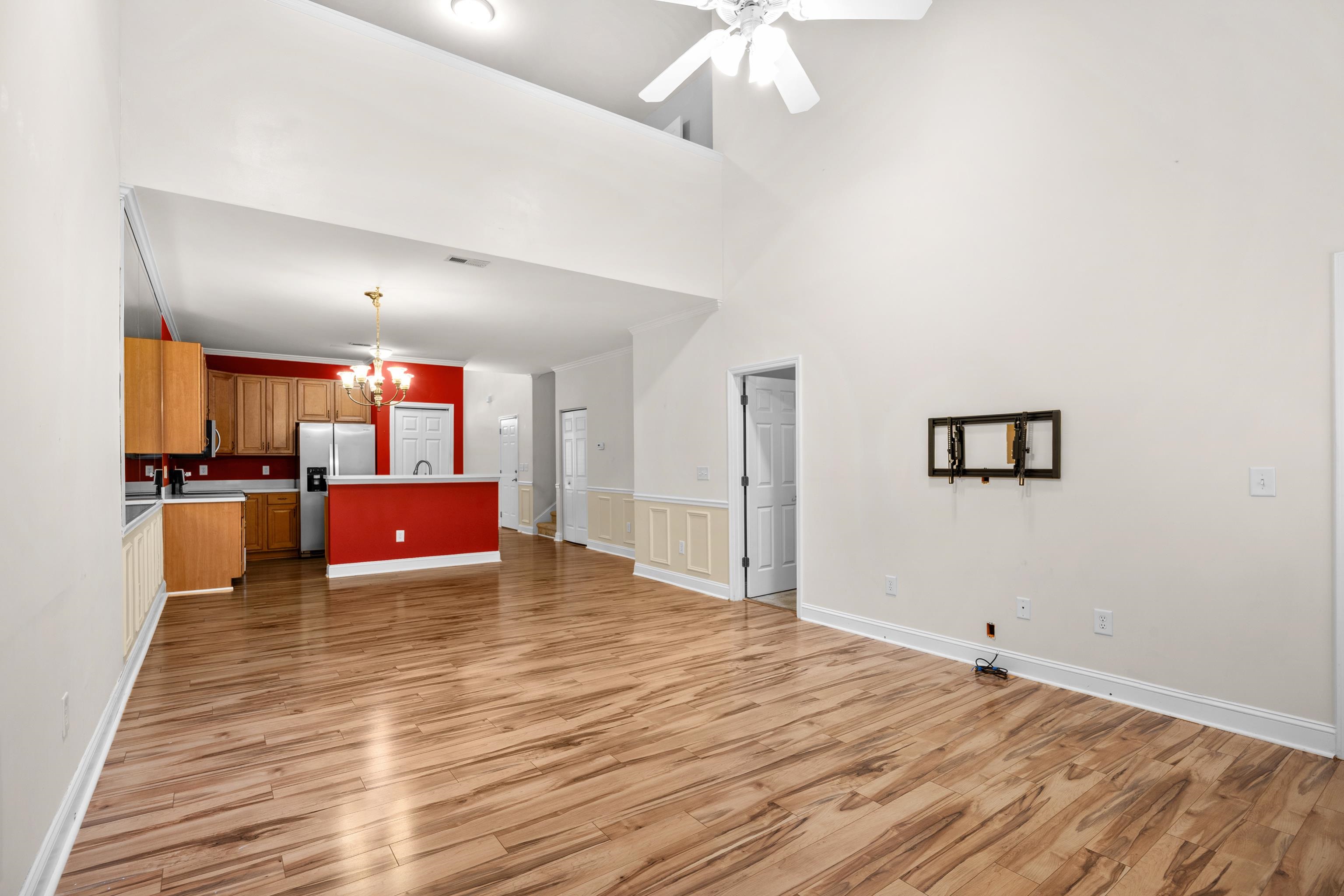 714 Botany Loop Property Photo 6