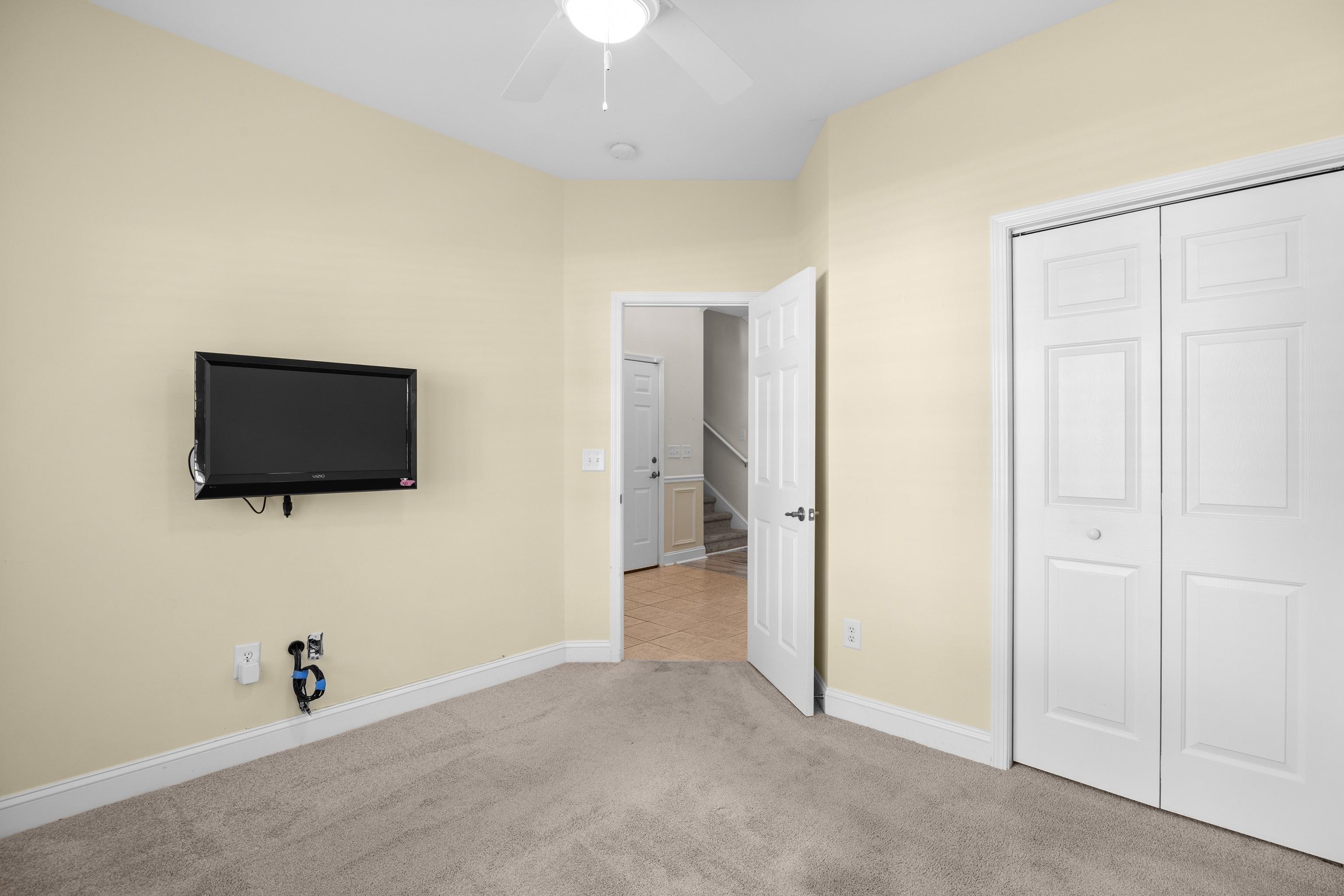 714 Botany Loop Property Photo 26