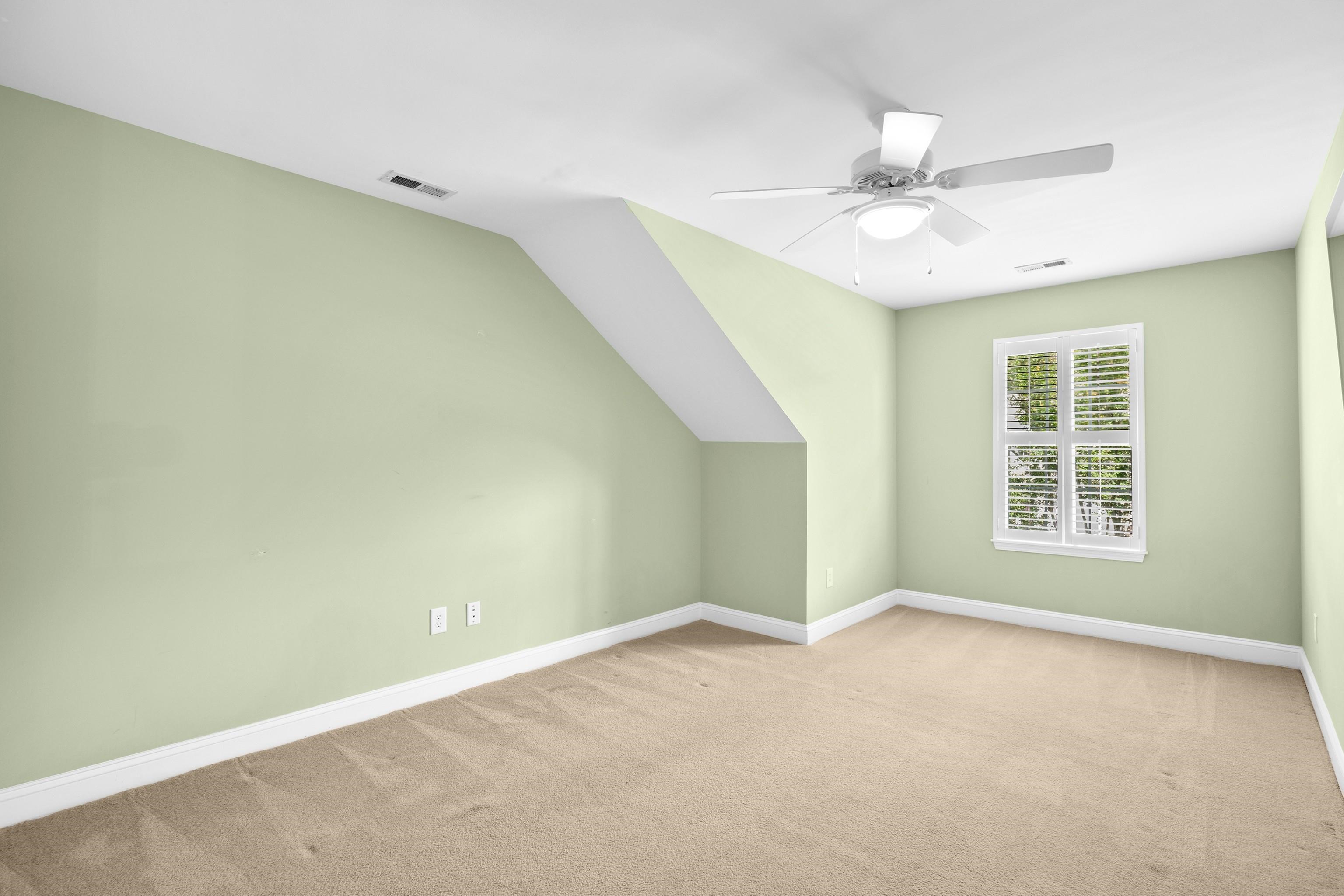 714 Botany Loop Property Photo 29