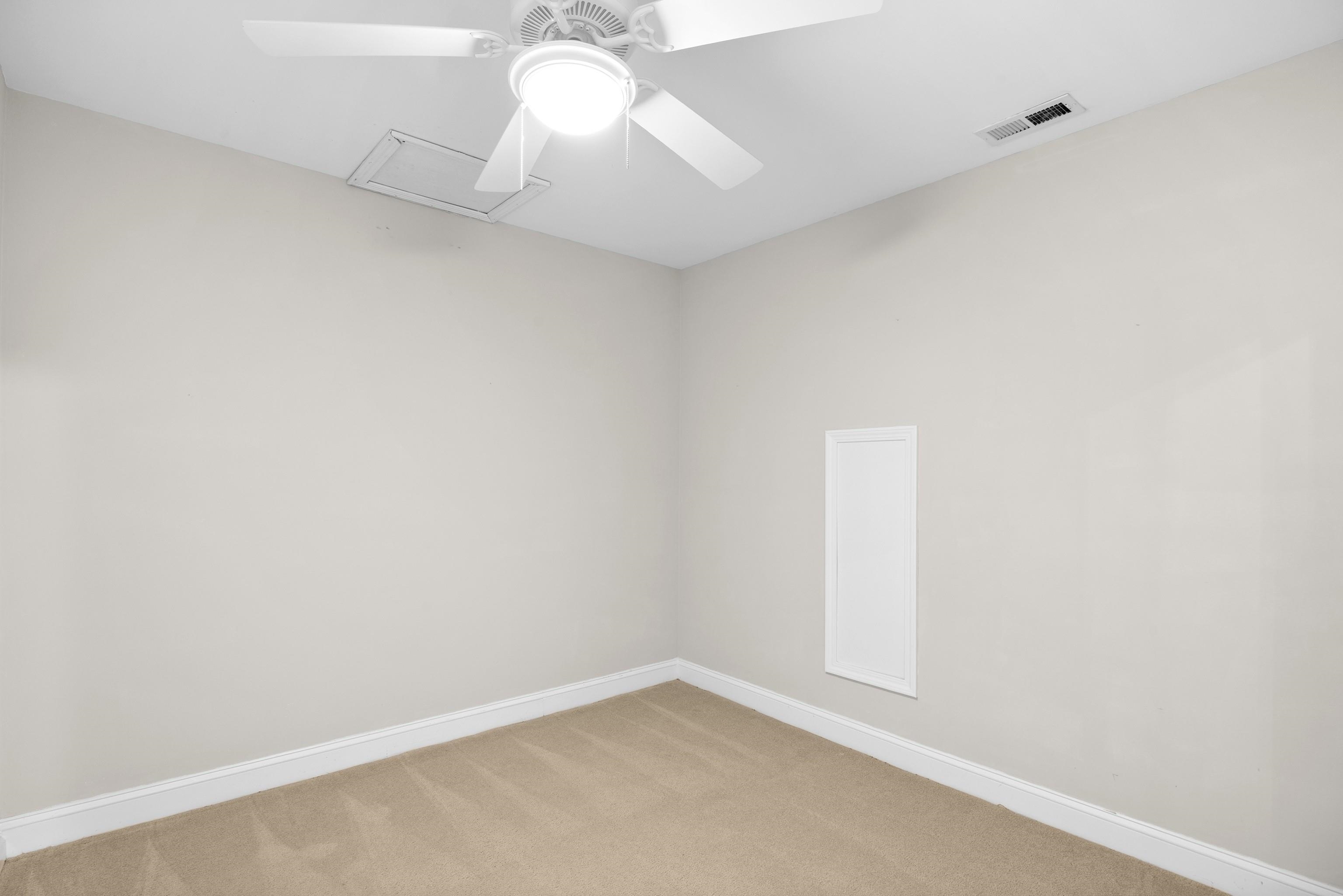 714 Botany Loop Property Photo 32