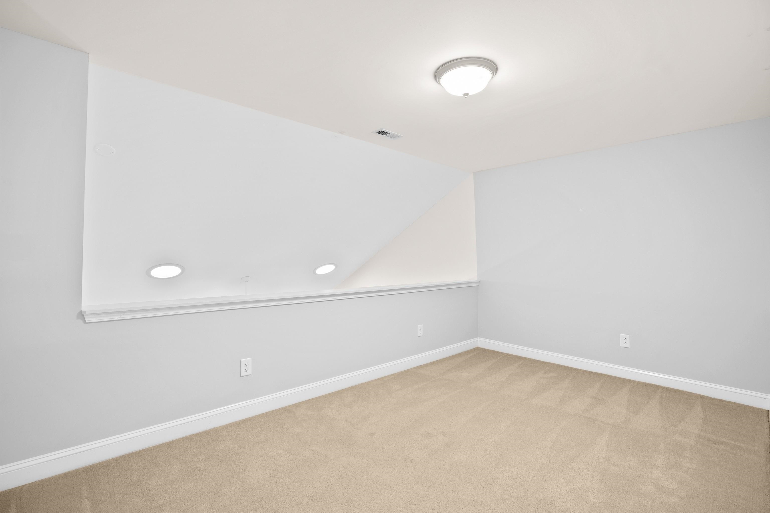 714 Botany Loop Property Photo 37