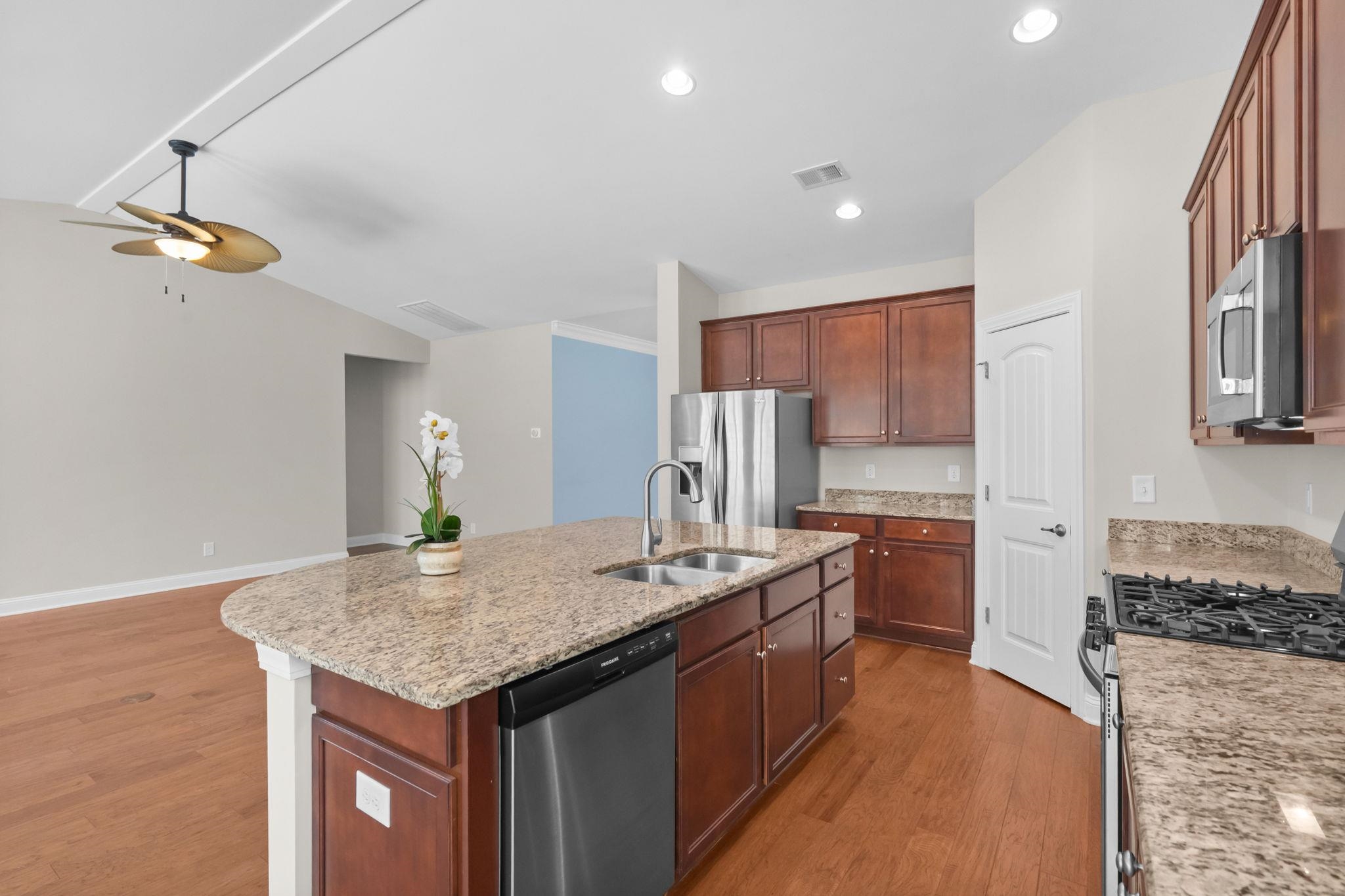 1801 Orchard Dr. Property Photo 19