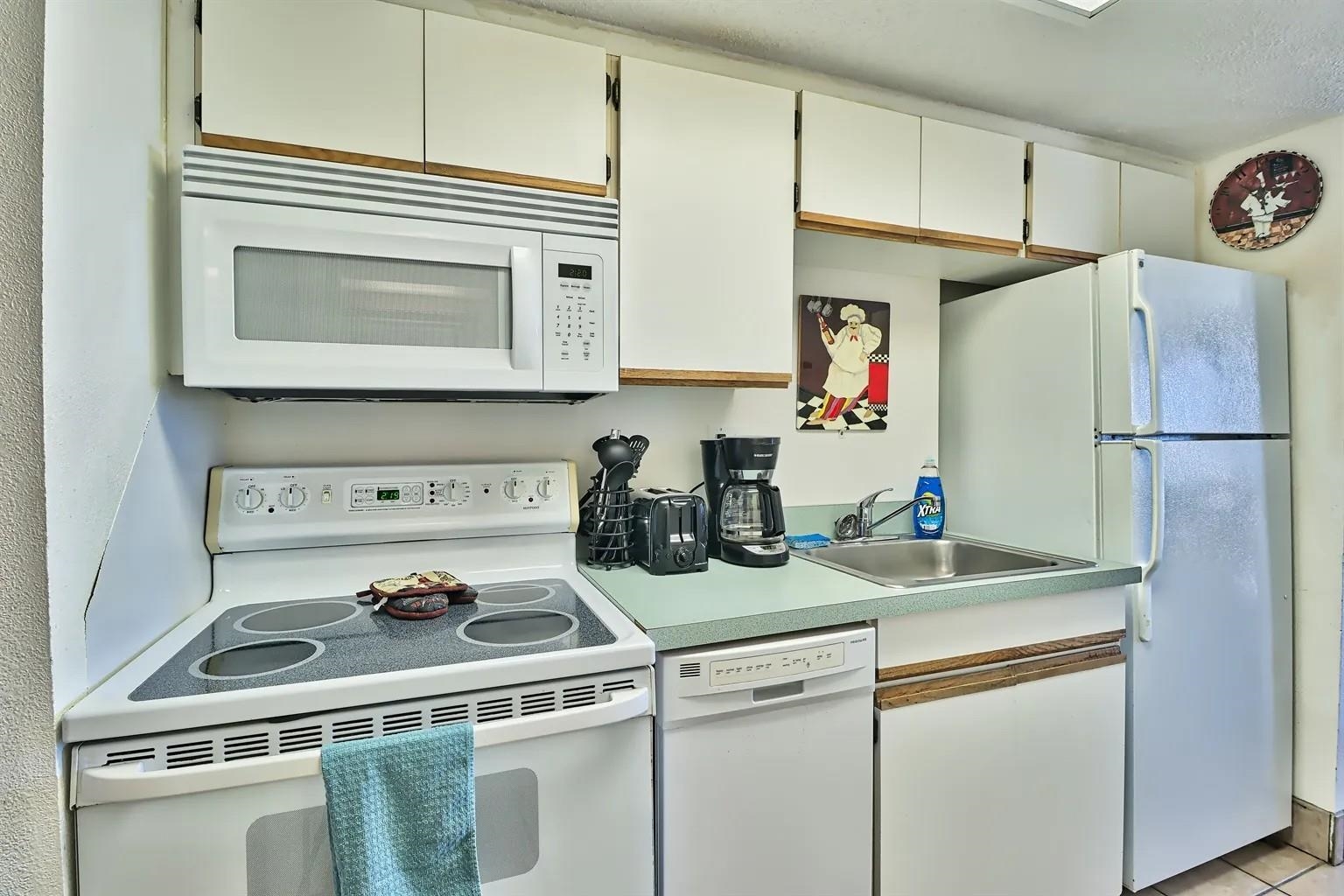 2106 N Ocean Blvd. N Property Photo 6