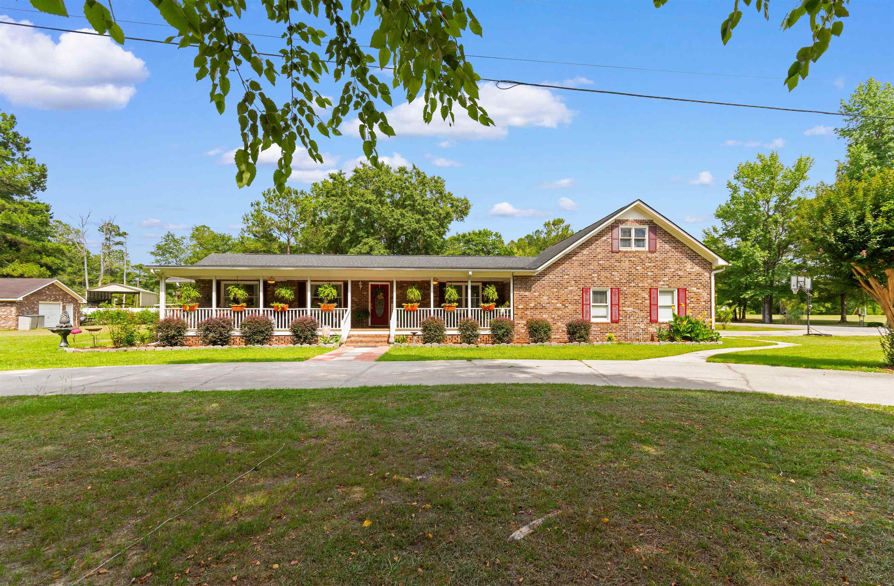 128 Fiddlers Loop Property Photo 1