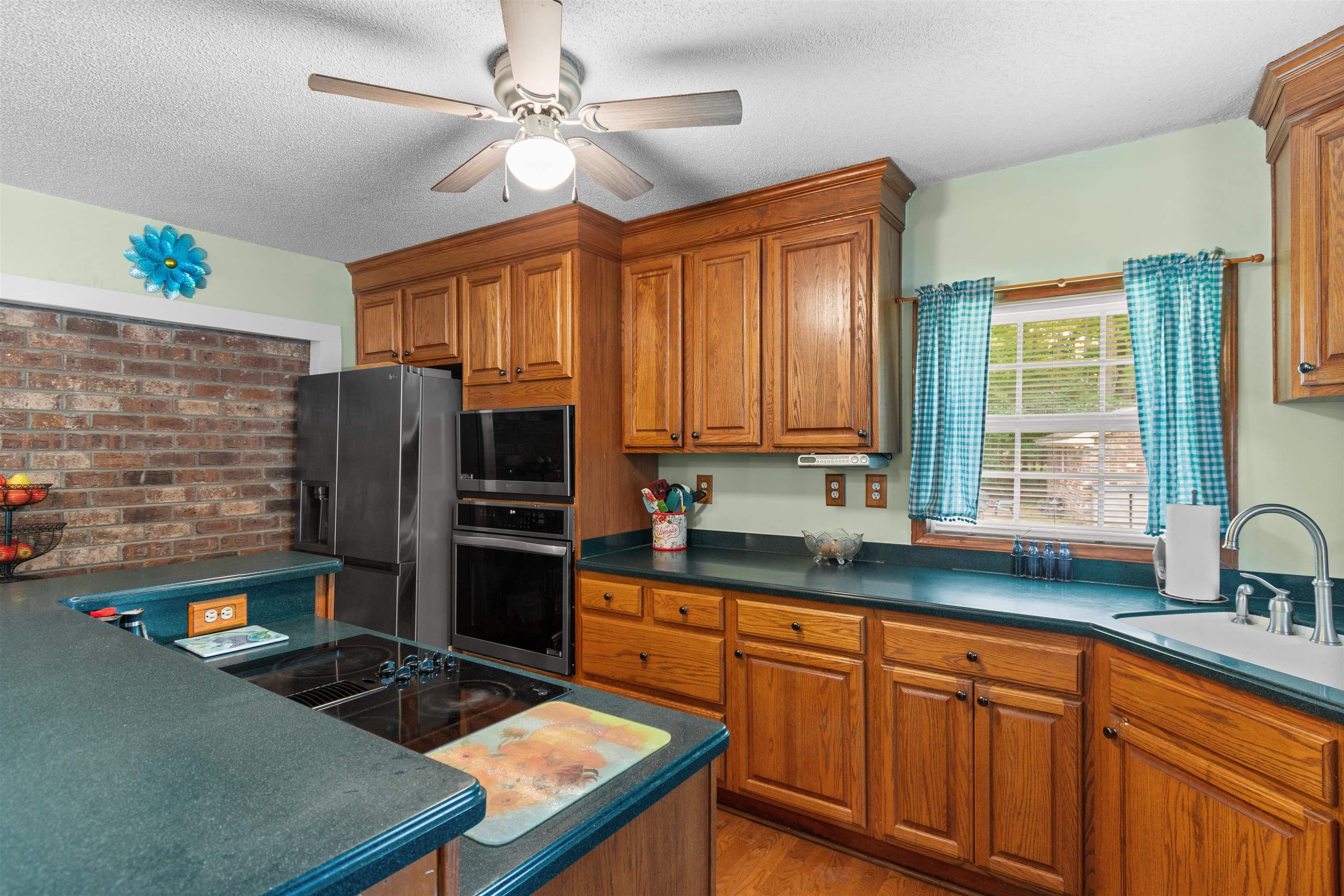 128 Fiddlers Loop Property Photo 6