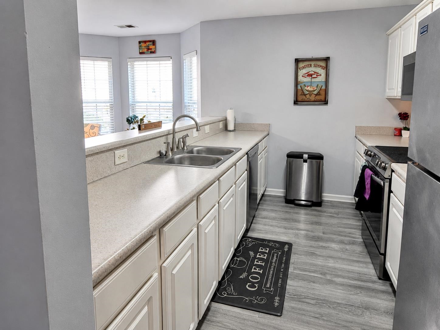 4842 Meadowsweet Dr. Property Photo 12