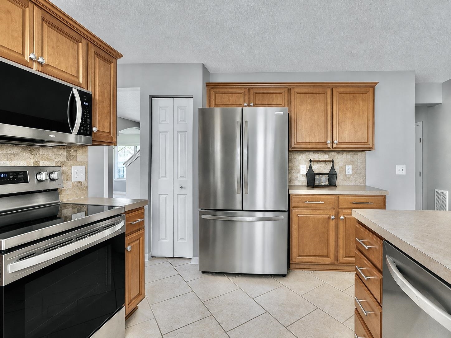 746 Pepperbush Dr. Property Photo 18