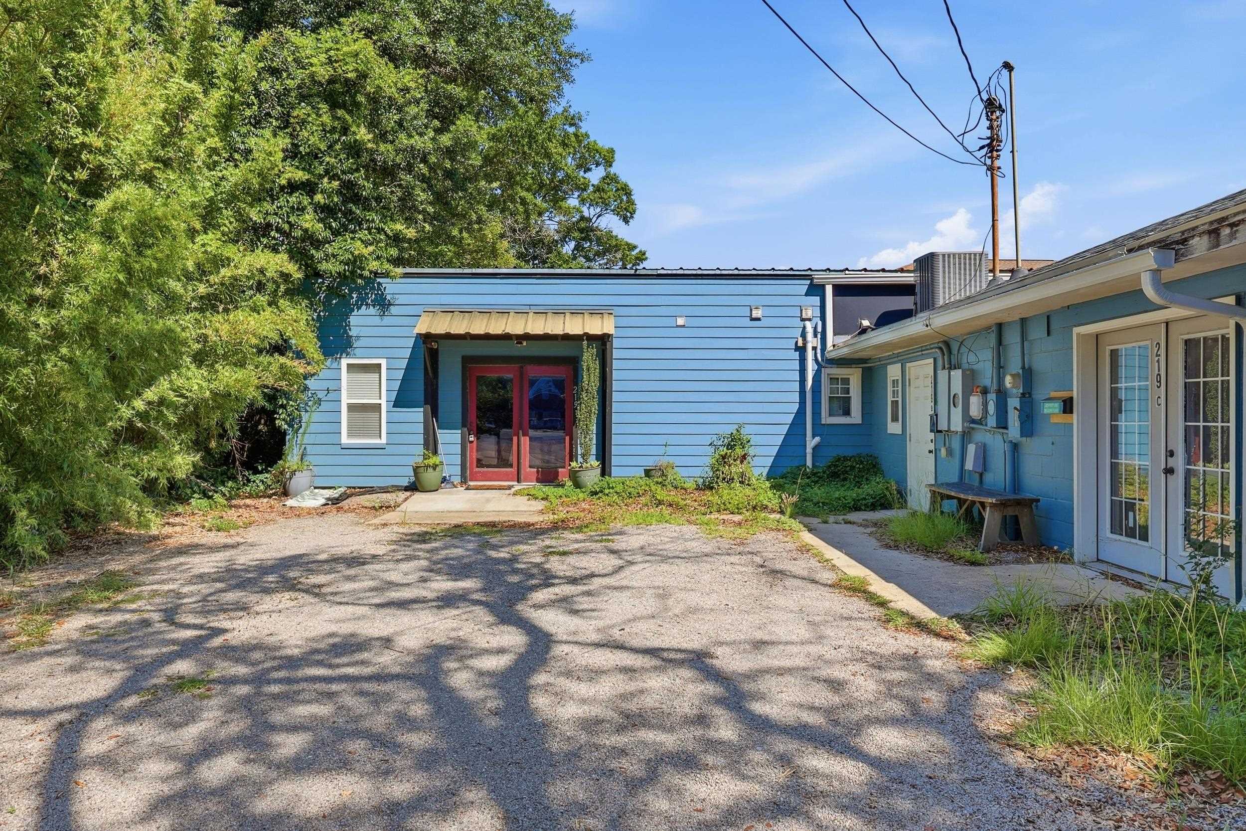 219 Dozier St. Property Photo 24
