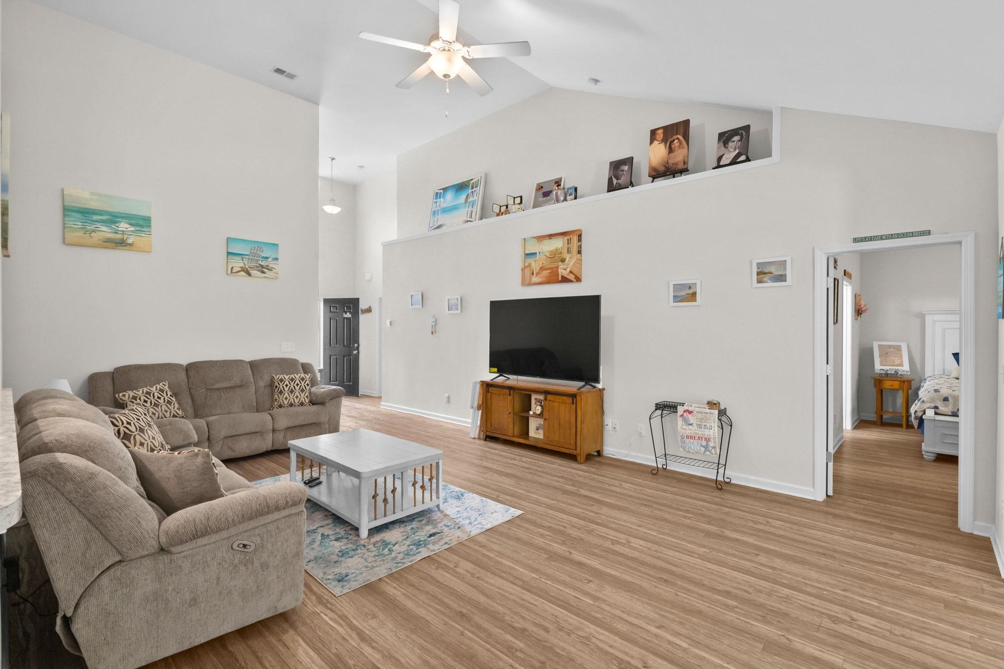 840 Windsor Rose Dr. Property Photo 15