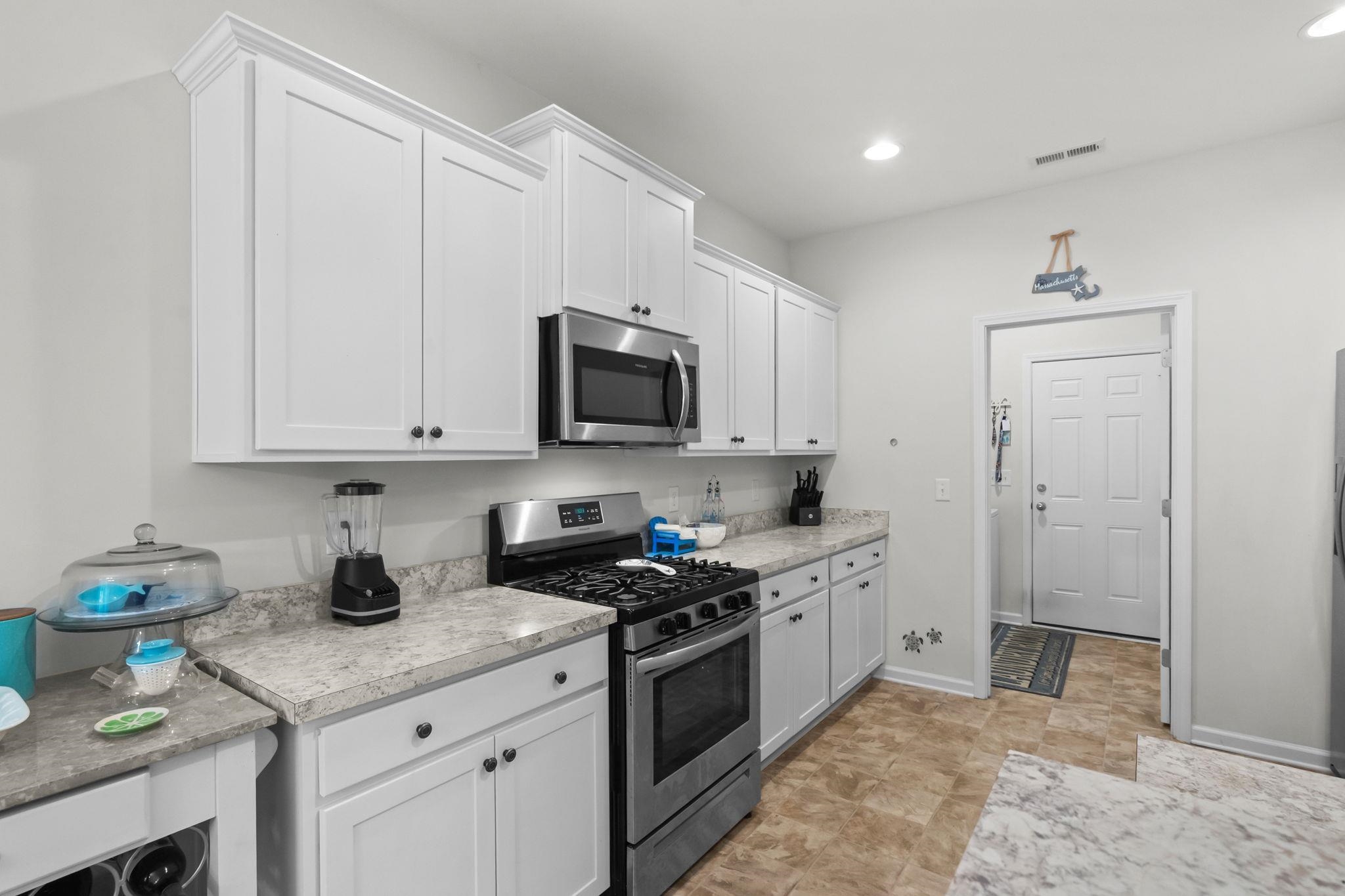 840 Windsor Rose Dr. Property Photo 23