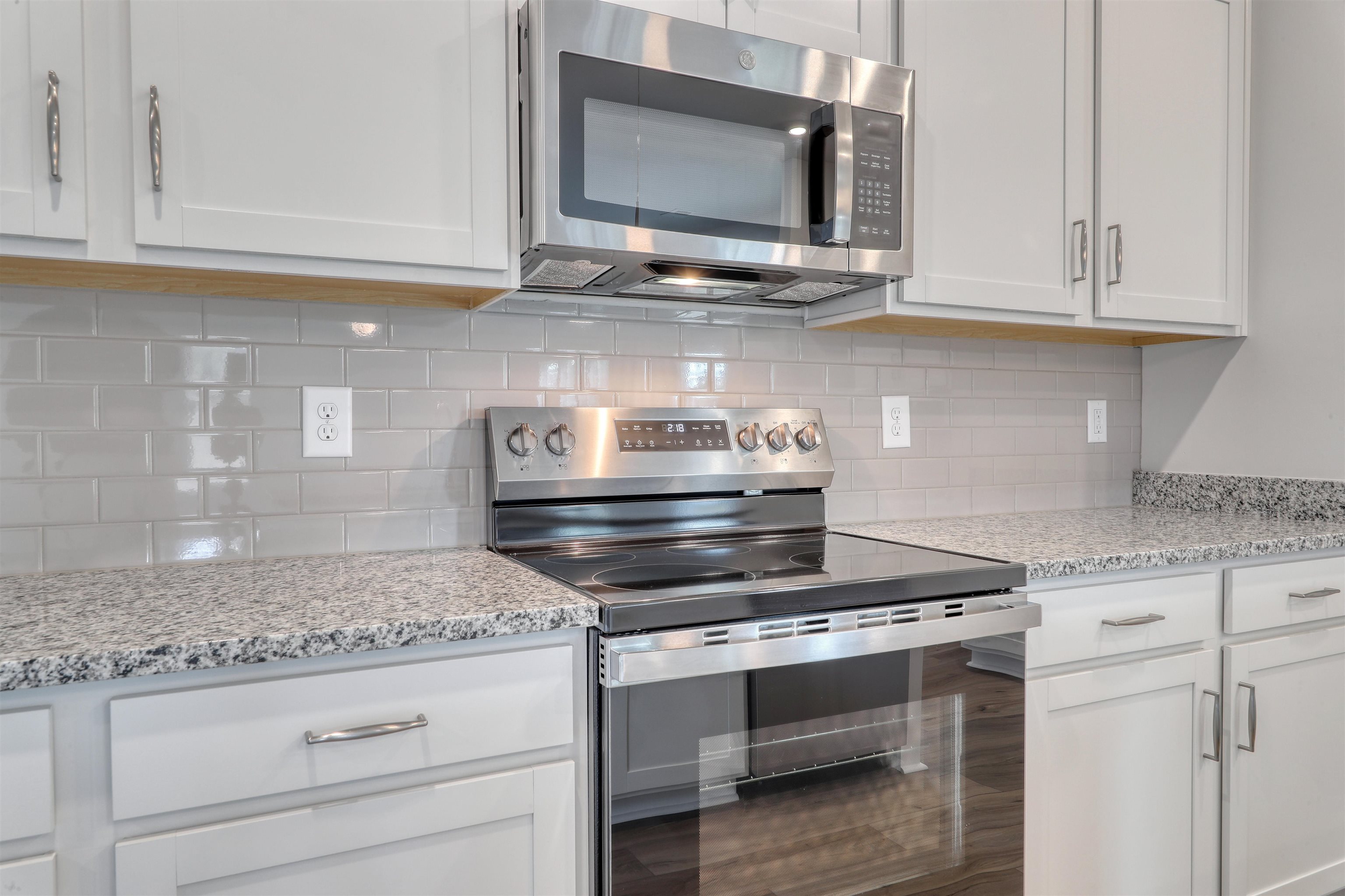 824 Wild Indigo Dr Property Photo 8