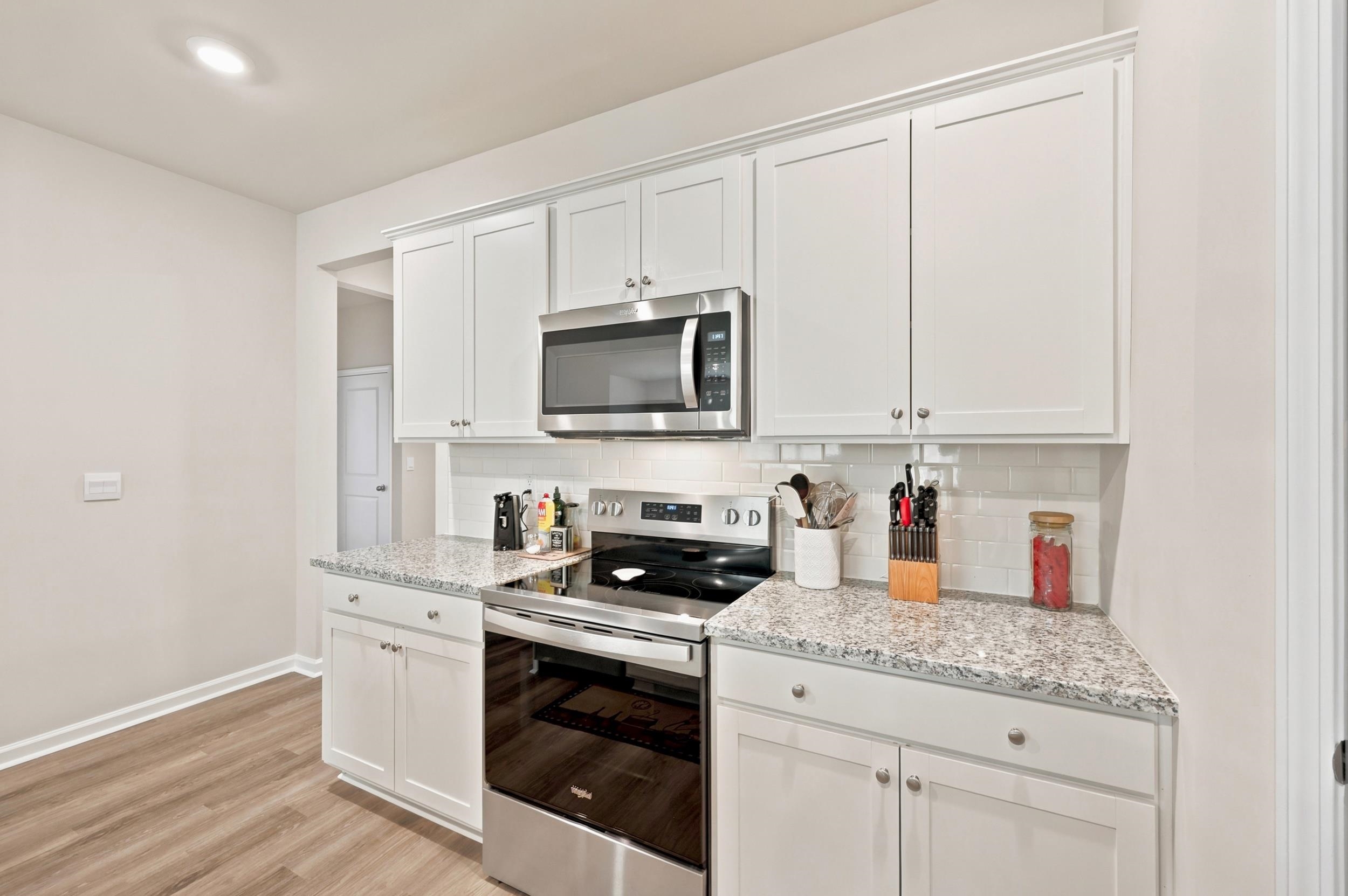 8093 Bear Claw Way Property Photo 12