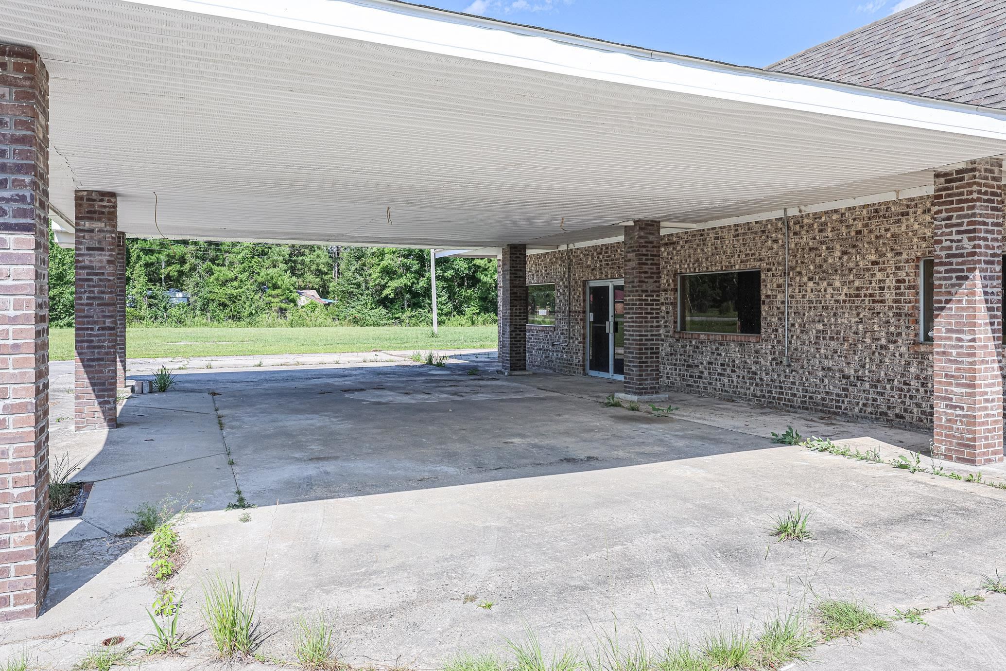 12132 Highway 905 Property Photo 4
