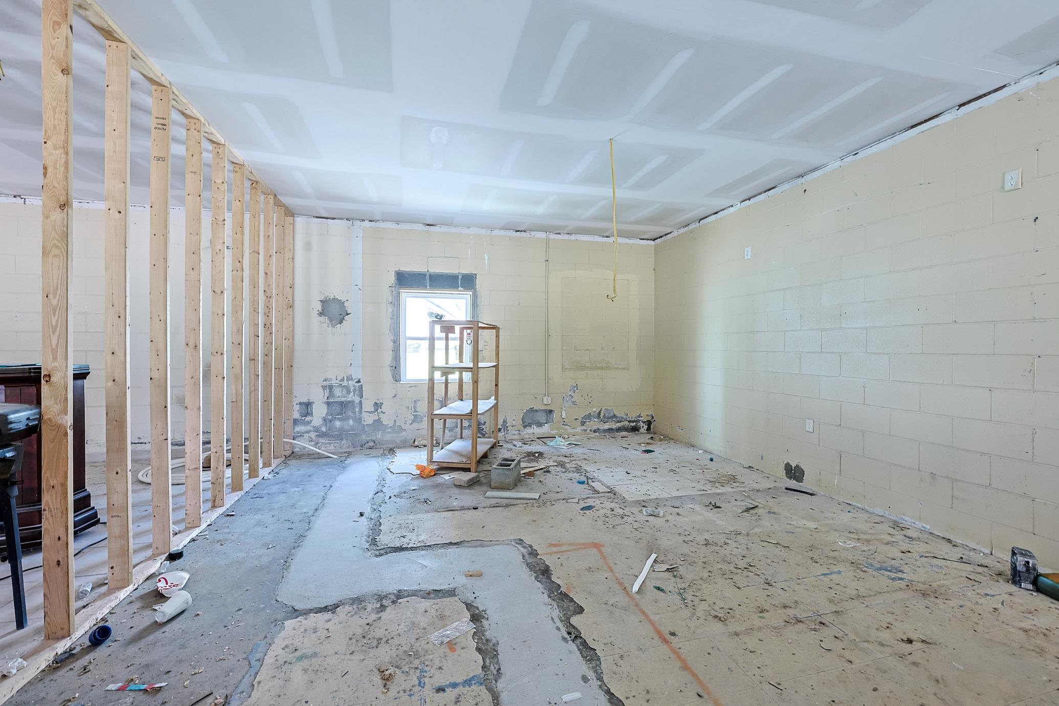 12132 Highway 905 Property Photo 11