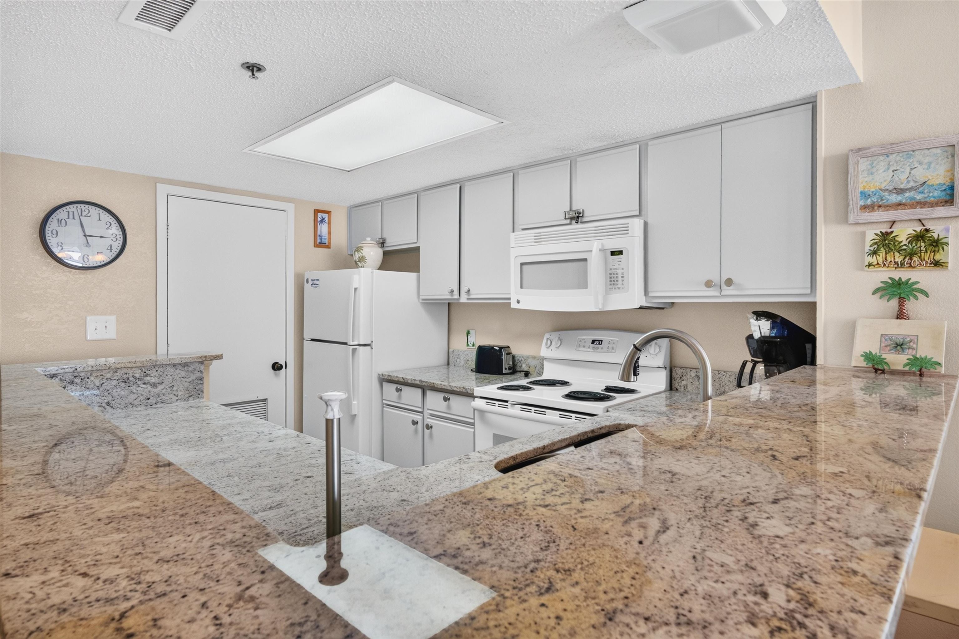 157 Seawatch Dr. Property Photo 5