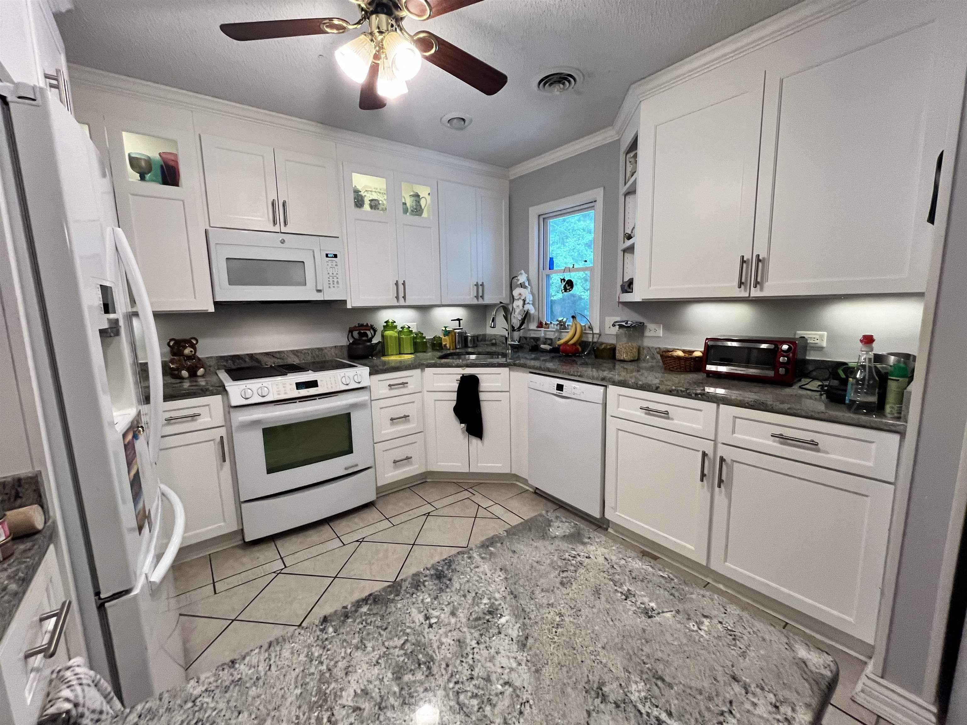 305 Troon Ln. Property Photo 7