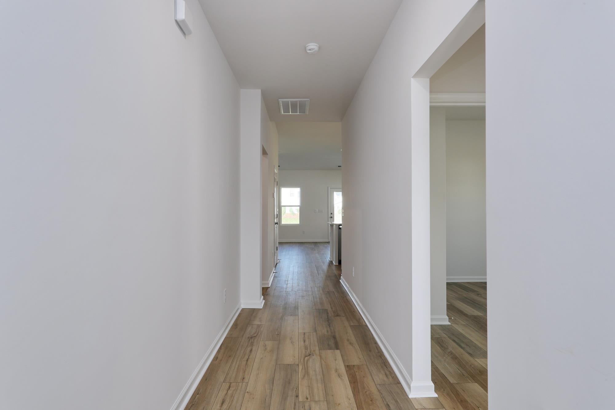812 Wild Indigo Dr Property Photo 3