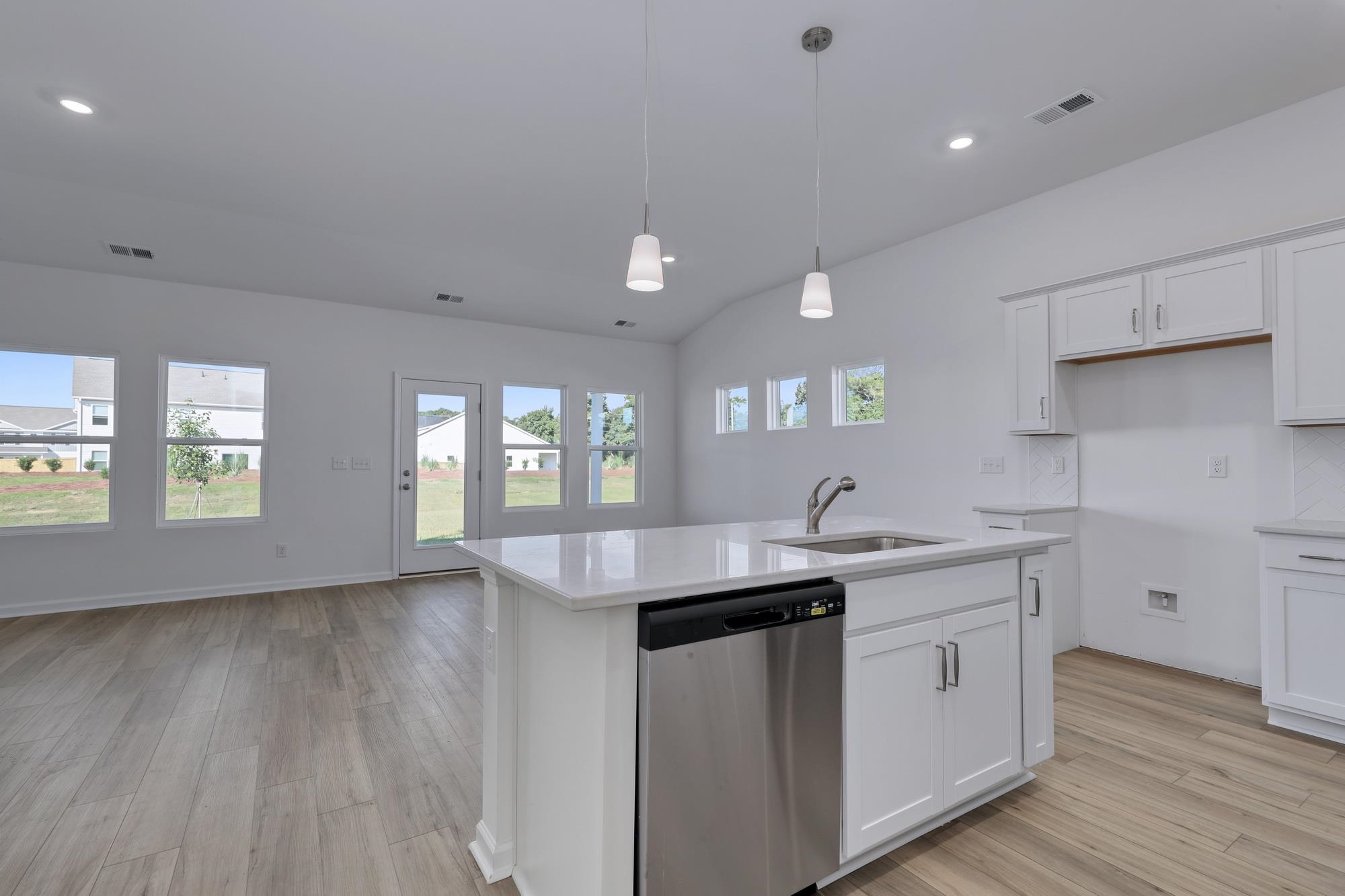 812 Wild Indigo Dr Property Photo 13