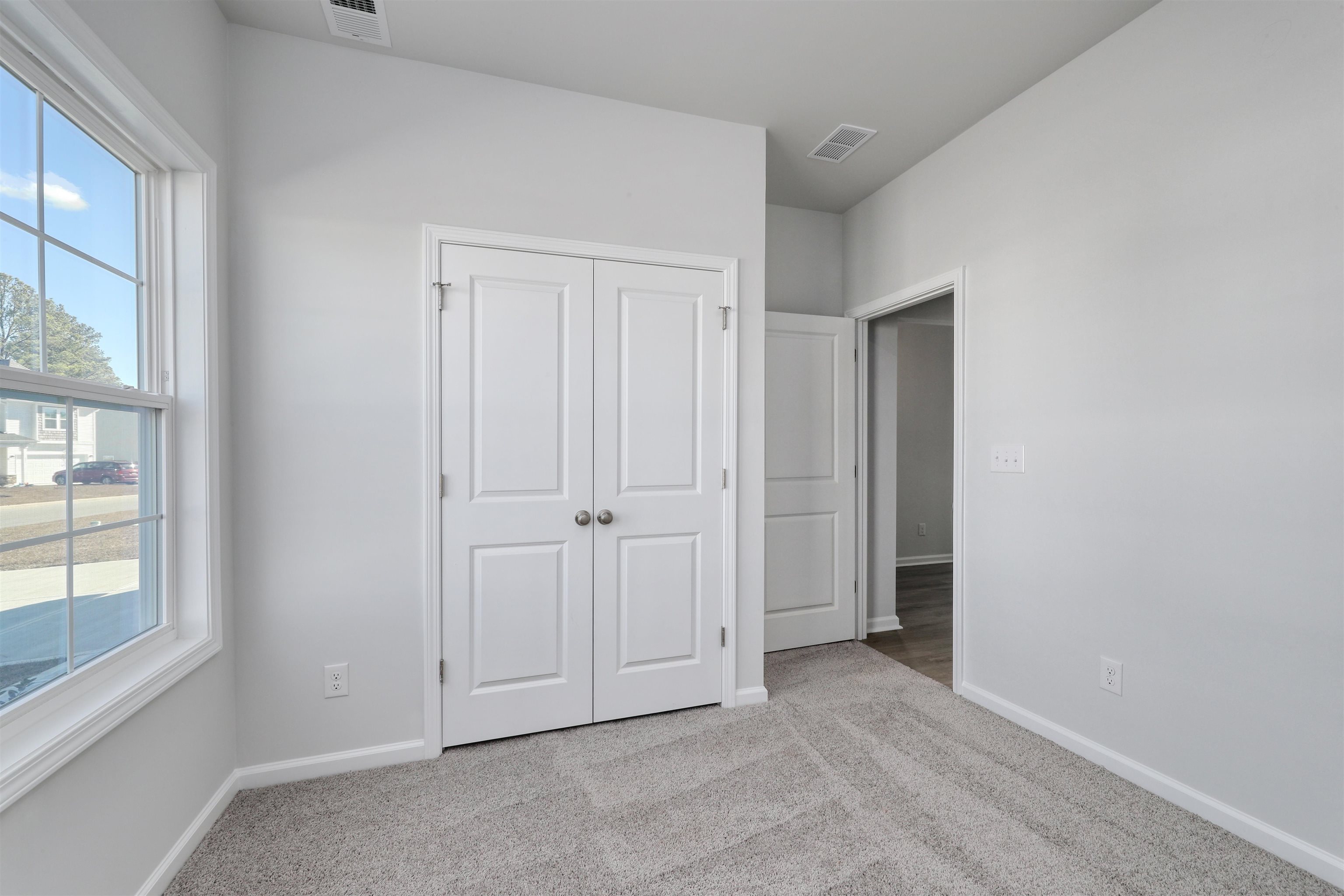 812 Wild Indigo Dr Property Photo 19