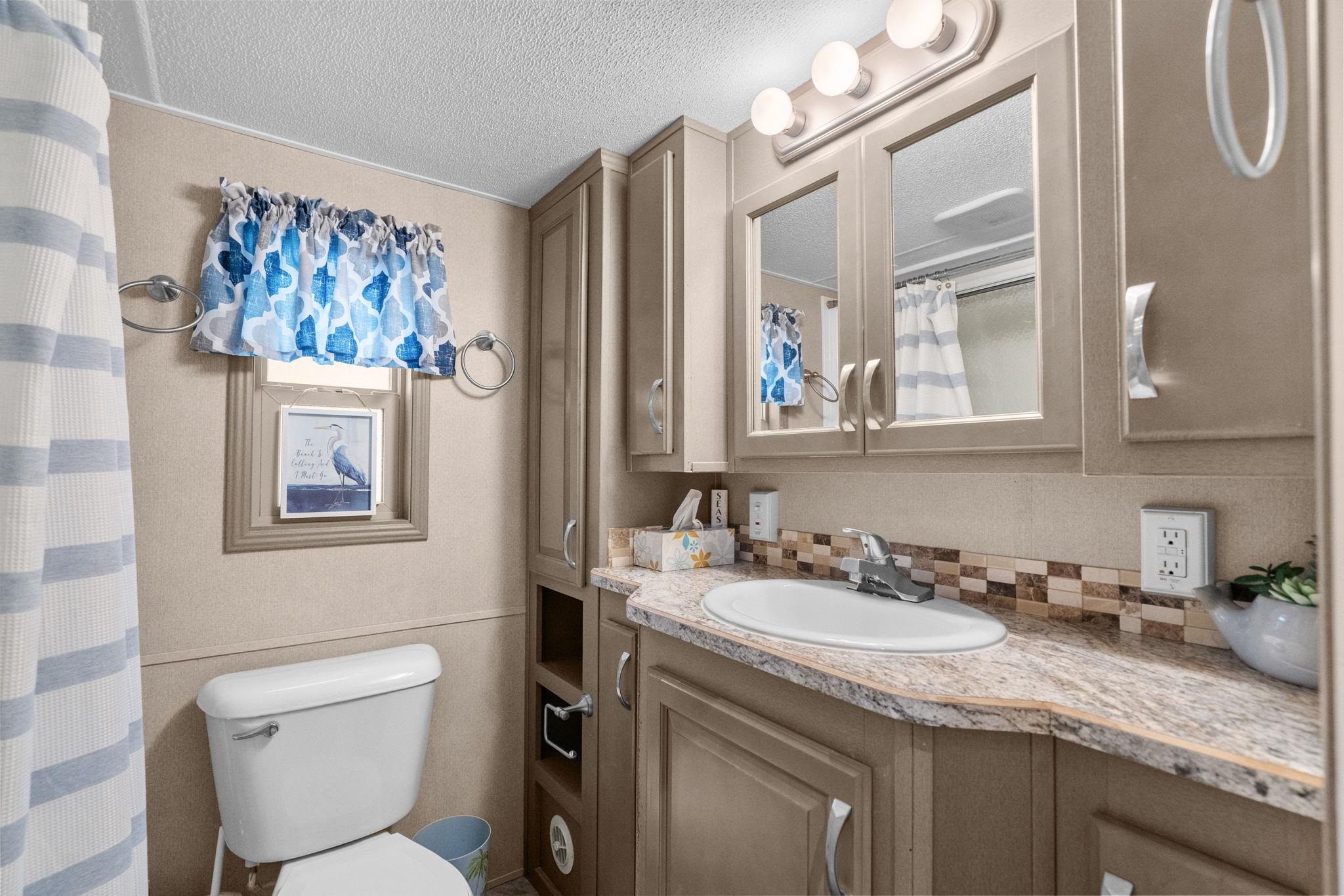 6001 - 5627 S Kings Hwy. Property Photo 38
