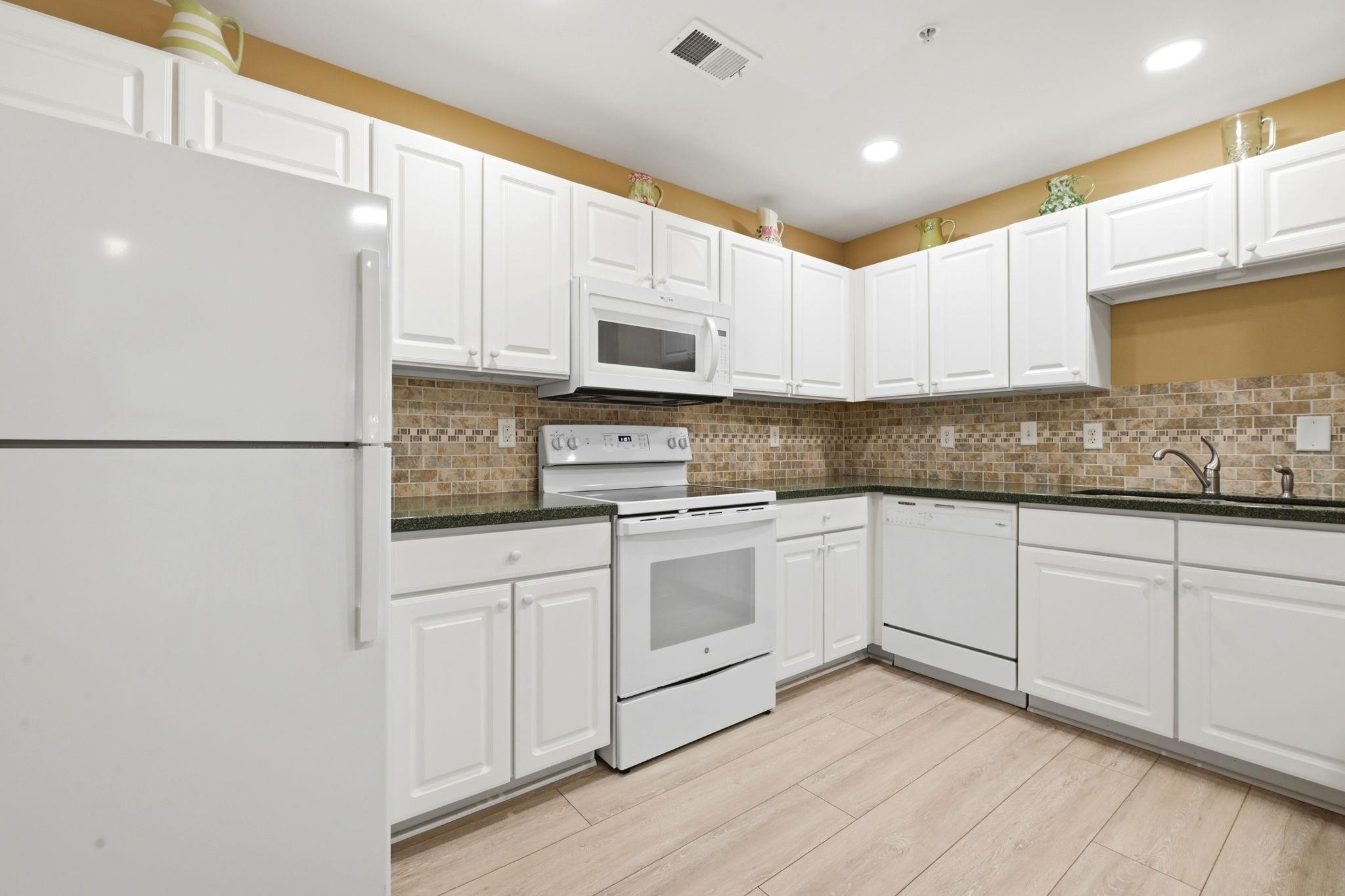 4366 Rivergate Ln. Property Photo 2
