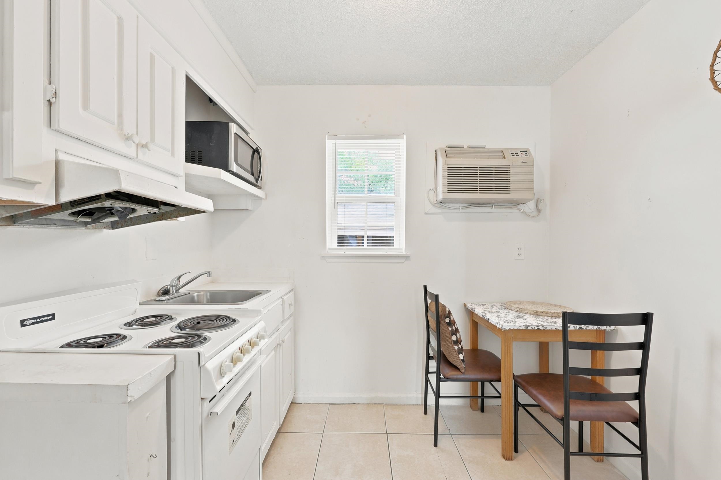 101 Flagg St. Property Photo 44