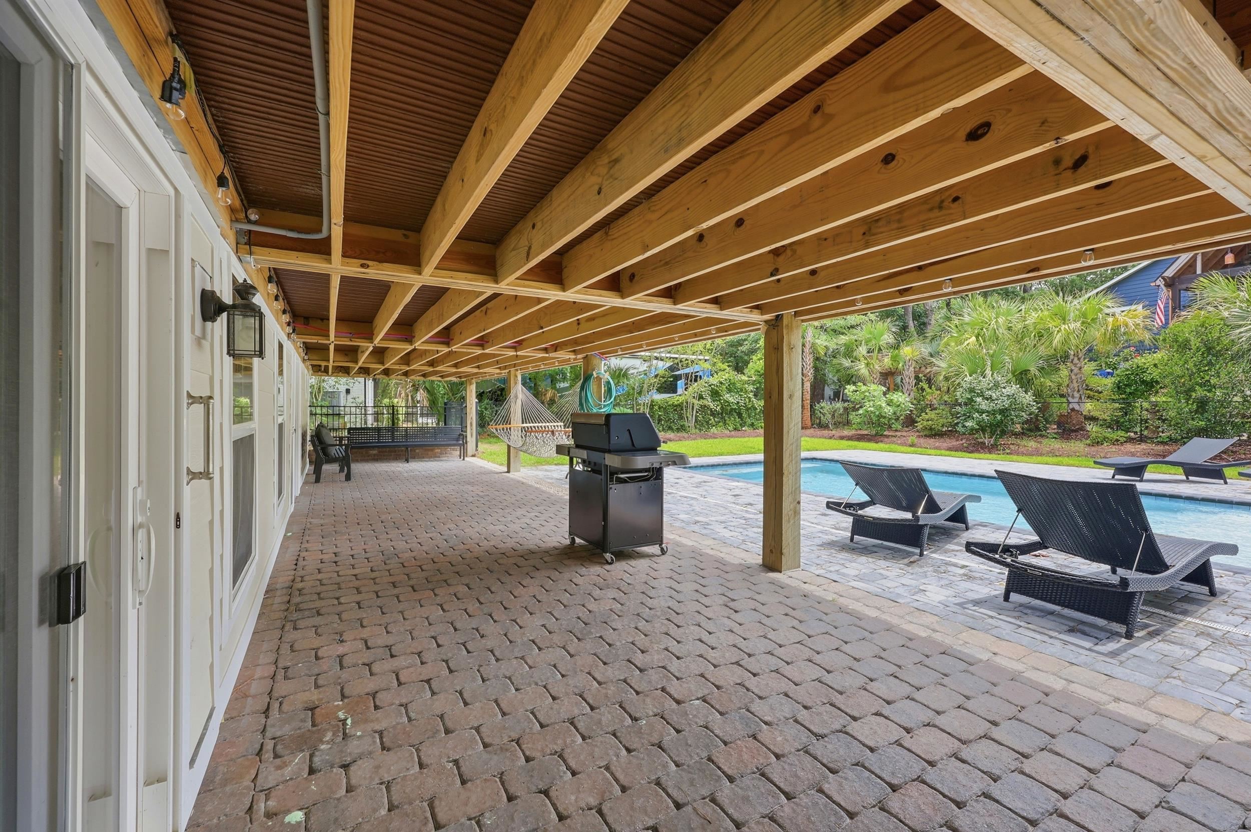 366 Lakeshore Dr. Property Photo 23