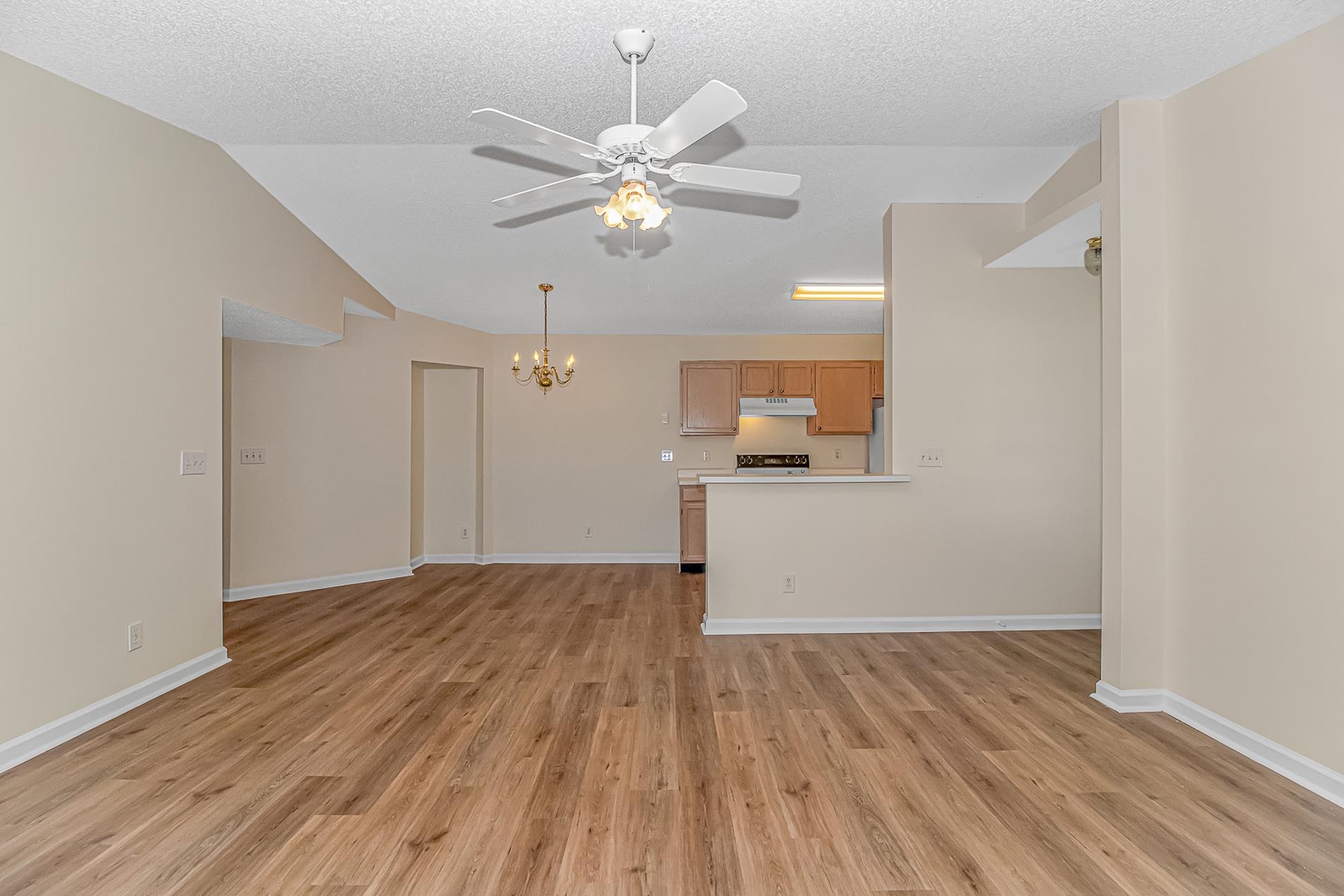 2263 Andover Dr. Property Photo 5