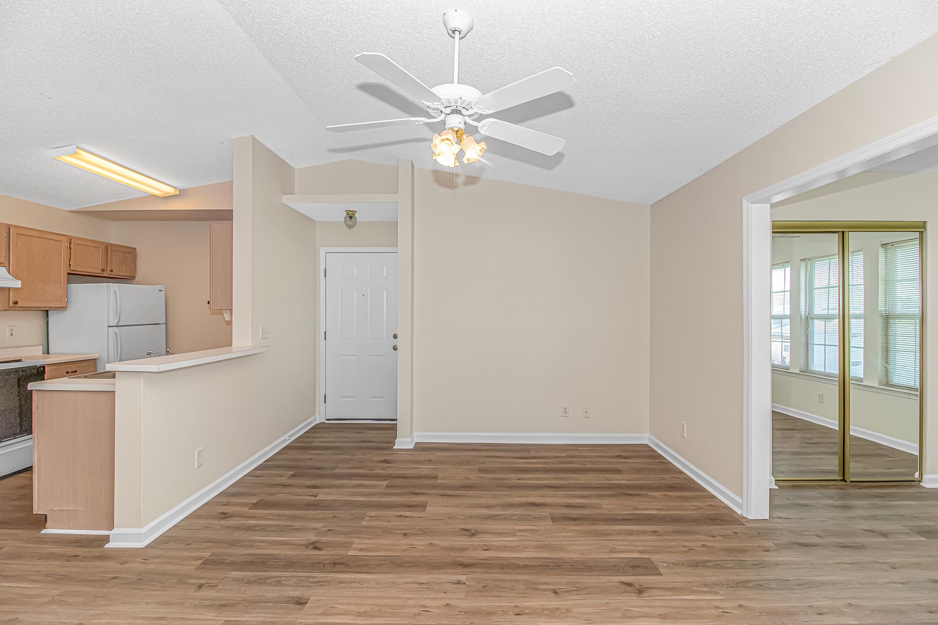 2263 Andover Dr. Property Photo 6