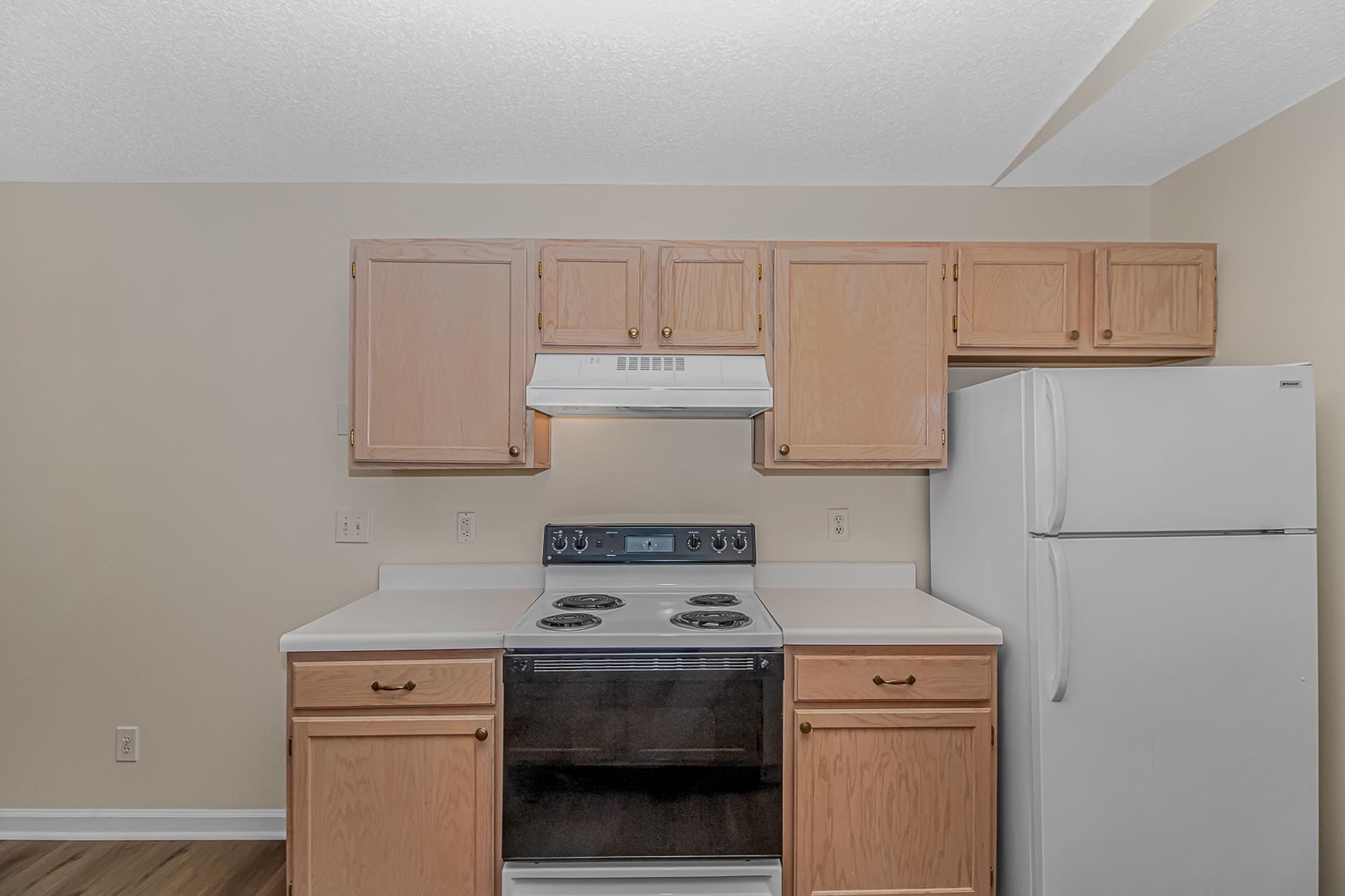 2263 Andover Dr. Property Photo 10