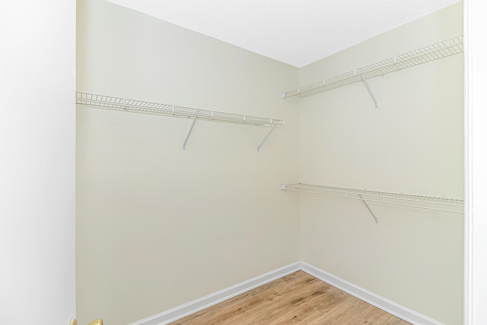 2263 Andover Dr. Property Photo 21