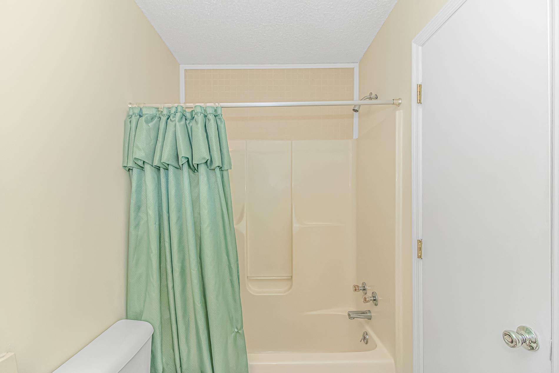 2263 Andover Dr. Property Photo 23