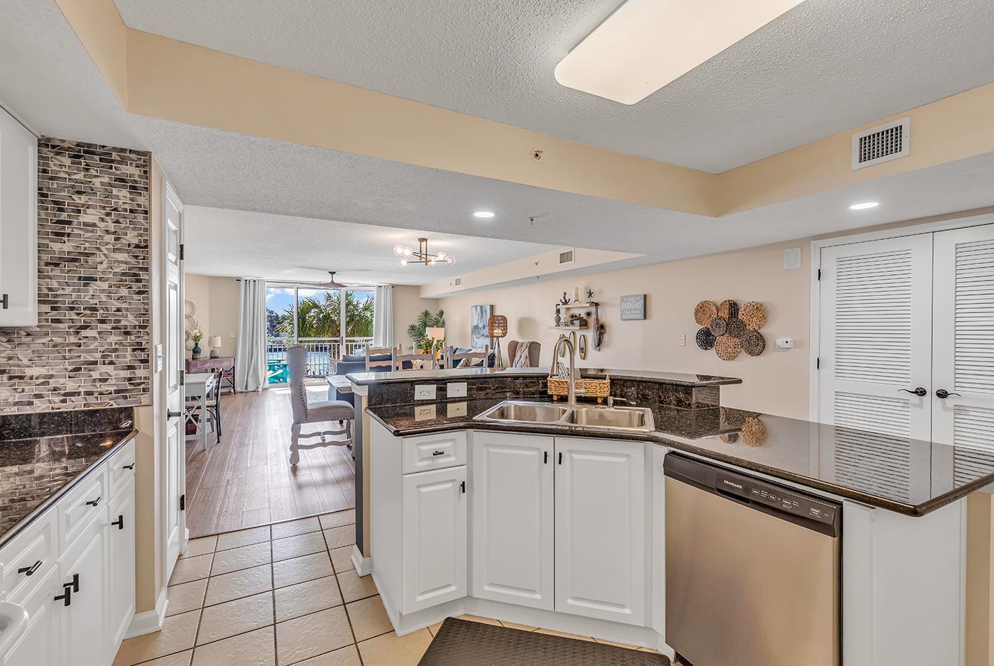 2151 Bridge View Ct. Property Photo 6