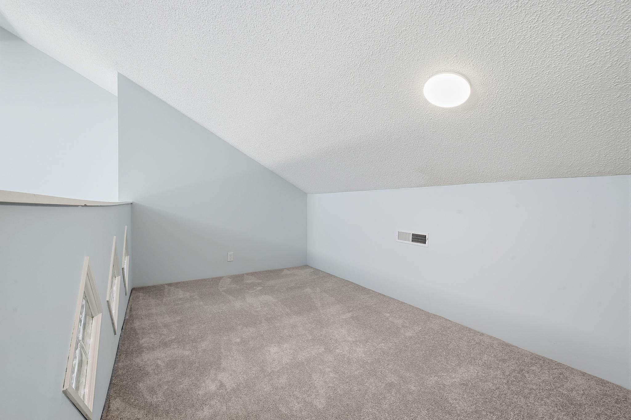 1880 Auburn Ln. Property Photo 6