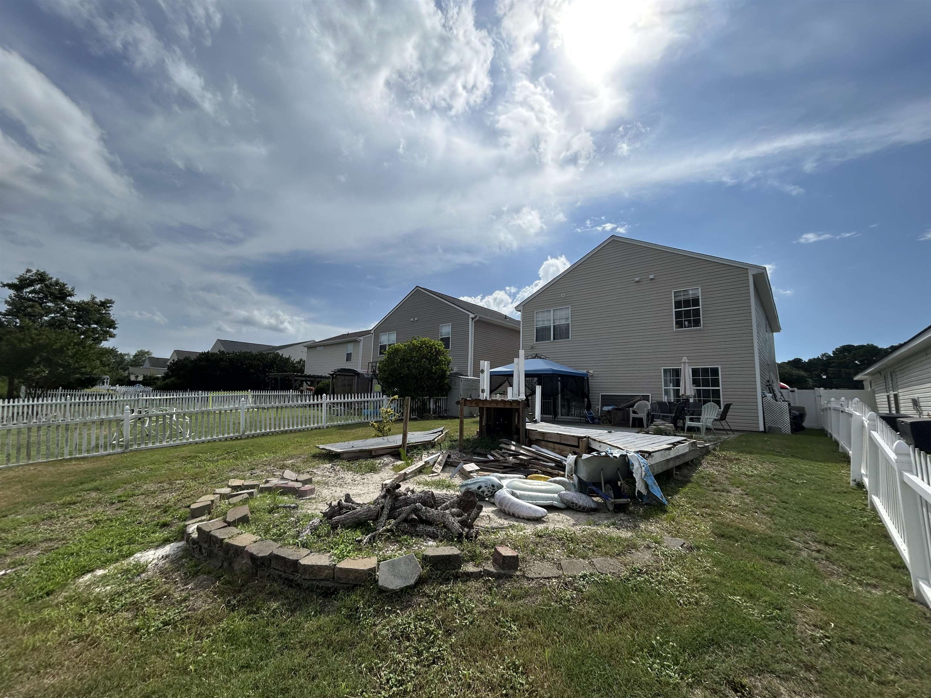 464 Dandelion Ln. Property Photo 7