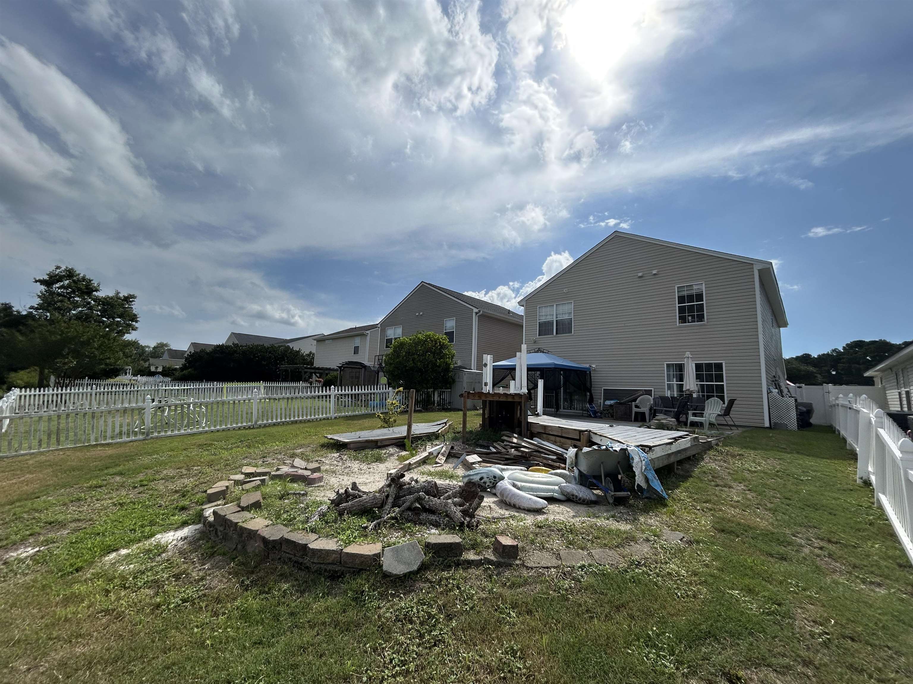 464 Dandelion Ln. Property Photo 8