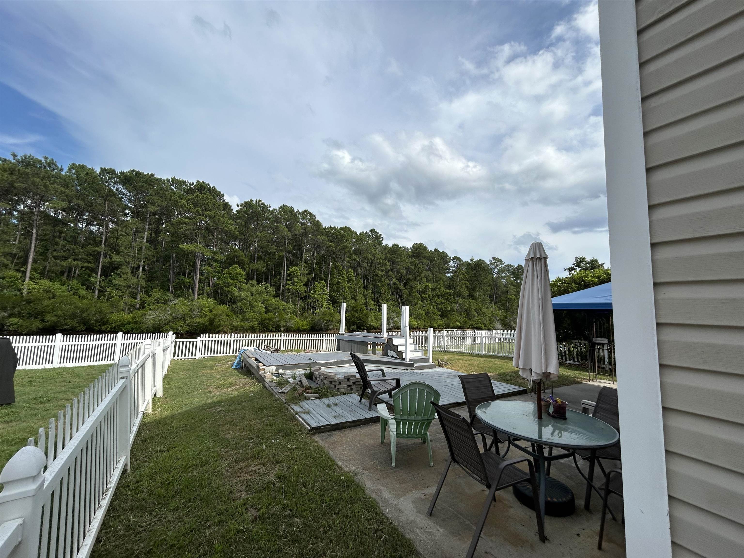464 Dandelion Ln. Property Photo 10