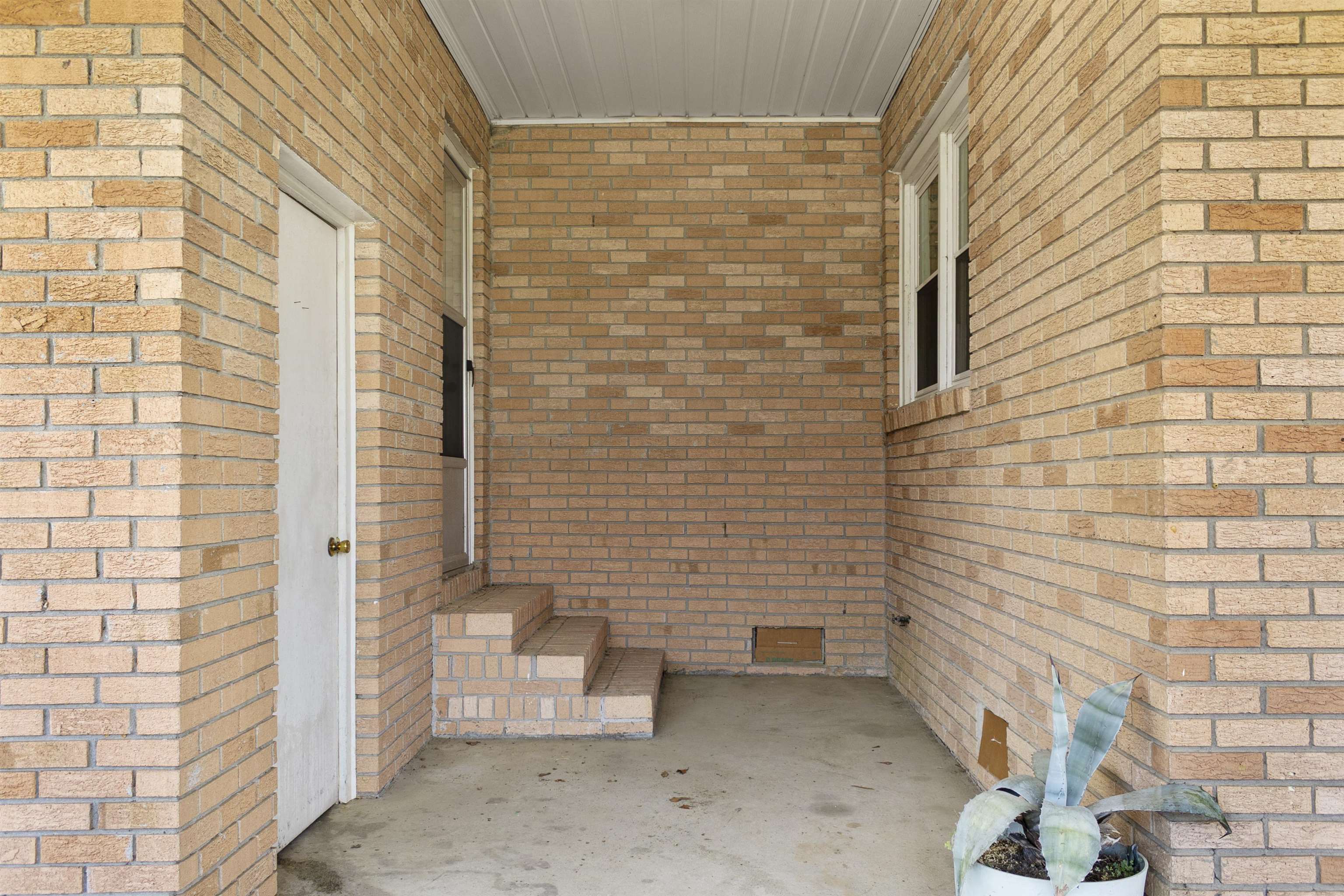 805 Highland Dr. Property Photo 24