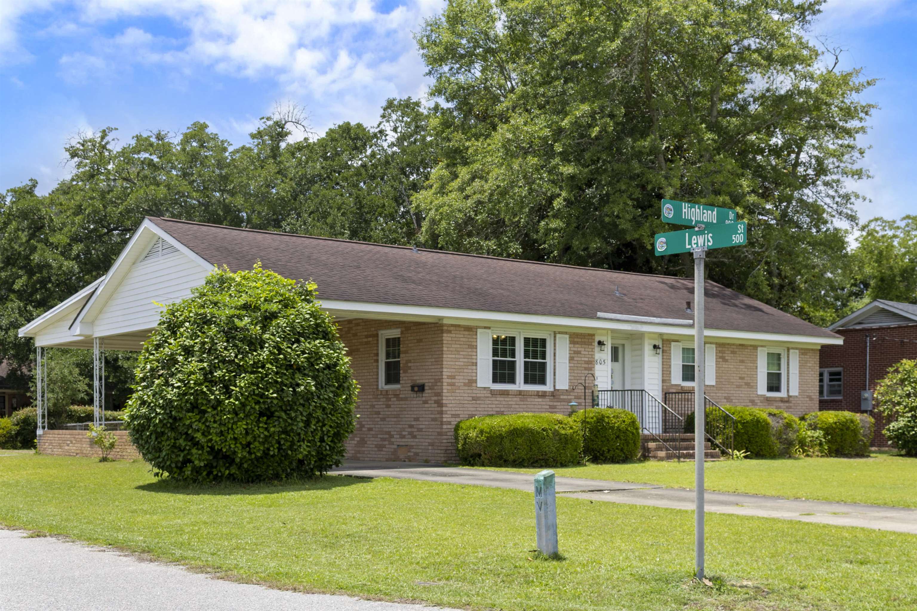 805 Highland Dr. Property Photo 28