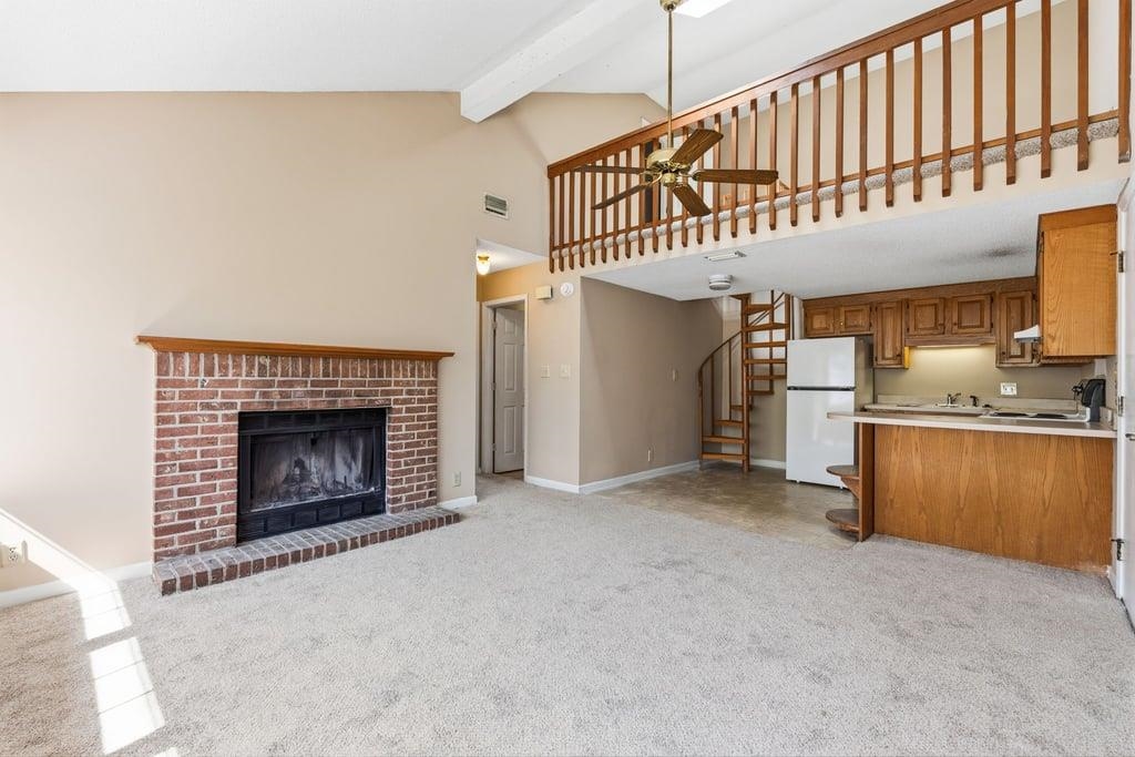 1205 Tiffany Ln. Property Photo 3