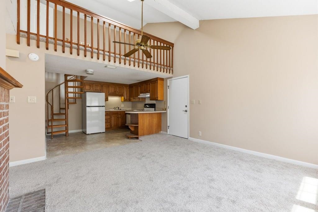 1205 Tiffany Ln. Property Photo 5