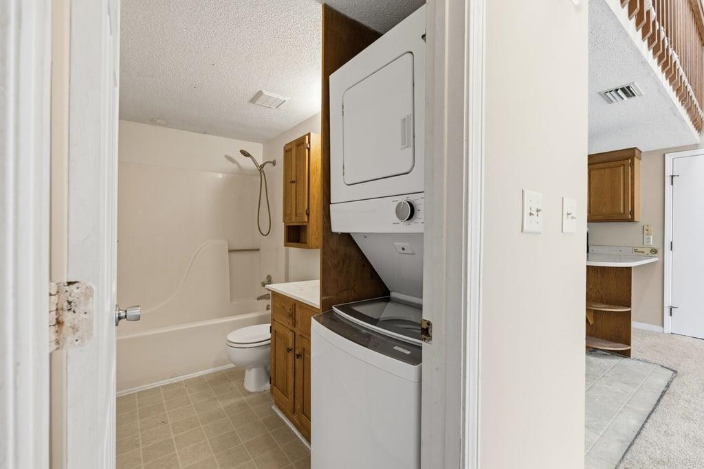 1205 Tiffany Ln. Property Photo 11