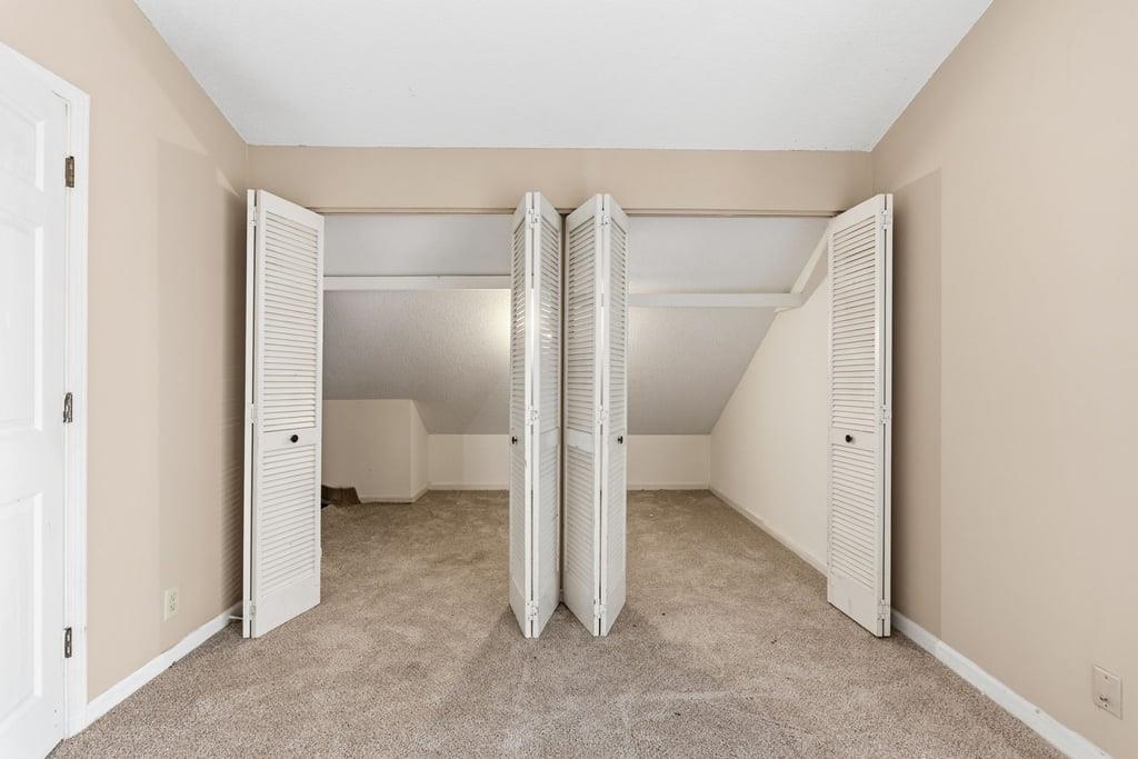 1205 Tiffany Ln. Property Photo 15