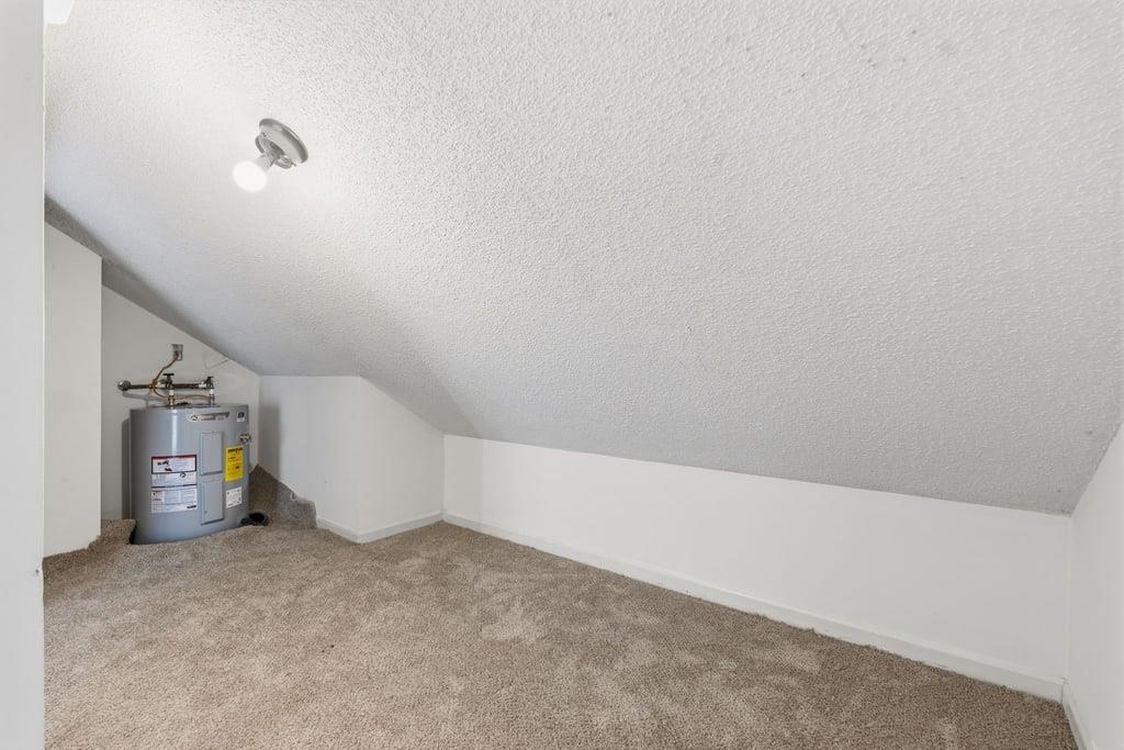 1205 Tiffany Ln. Property Photo 16