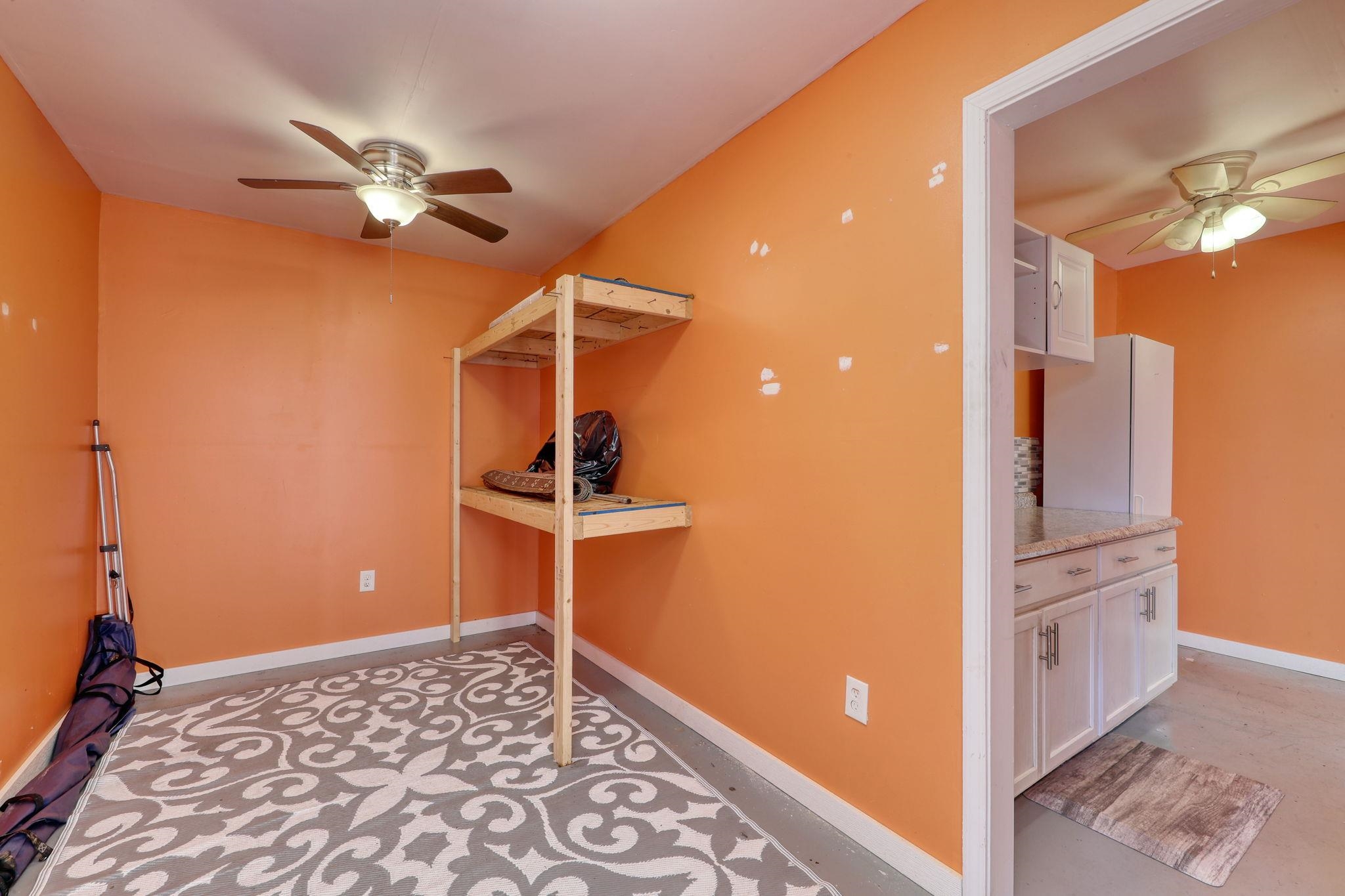 502 Castellar Ln. Property Photo 9