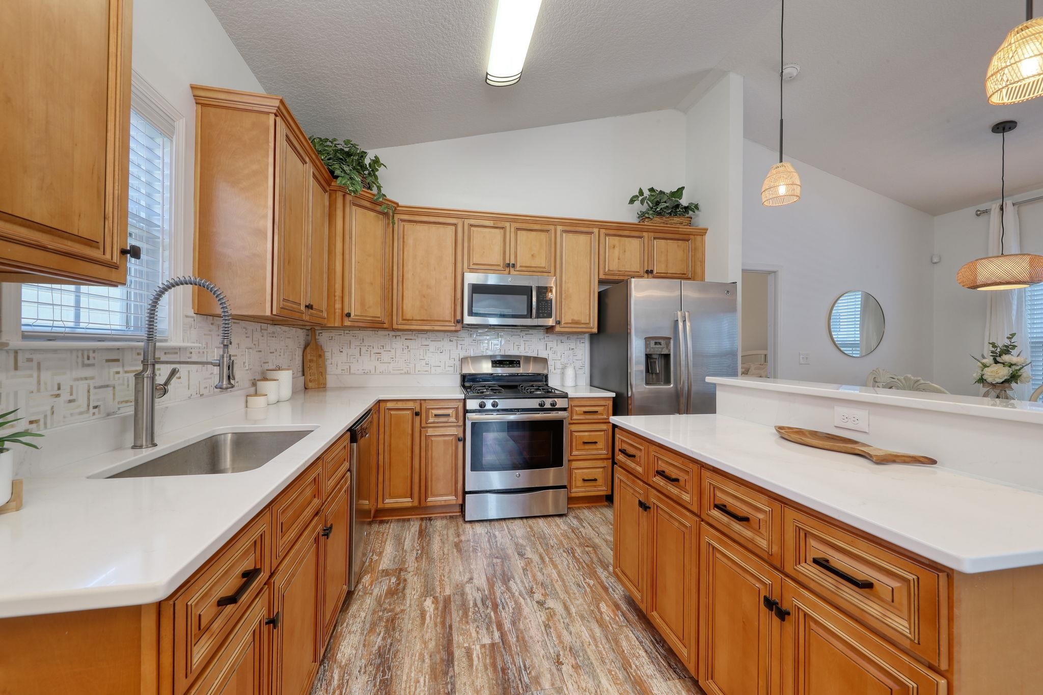 502 Castellar Ln. Property Photo 17