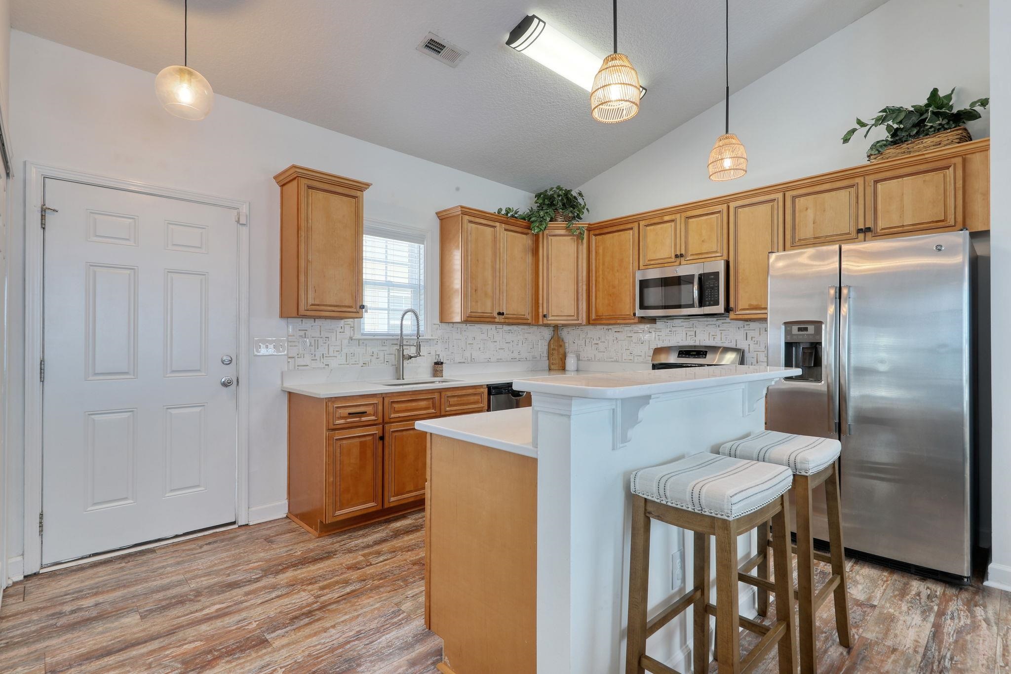 502 Castellar Ln. Property Photo 20