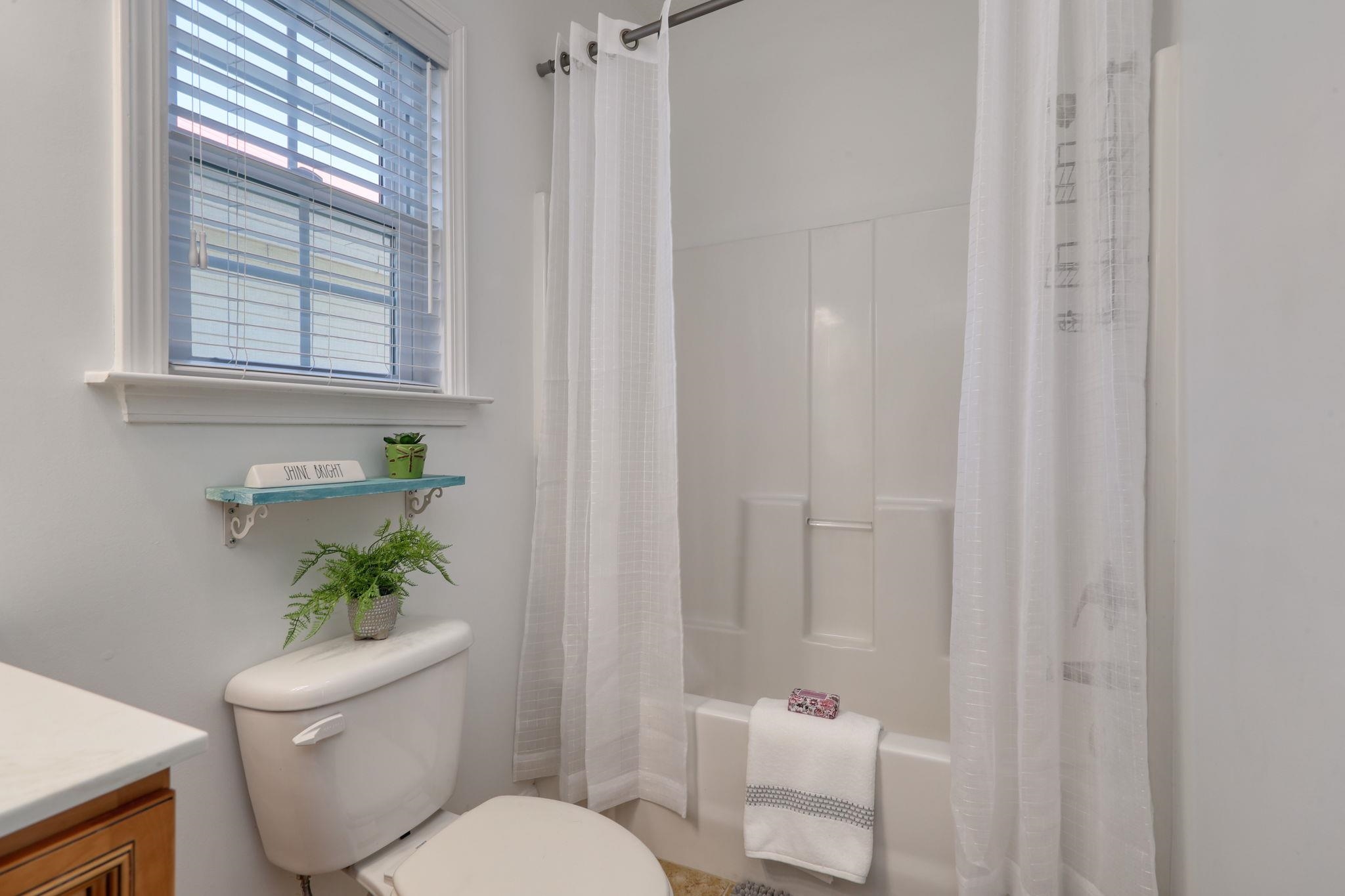 502 Castellar Ln. Property Photo 48