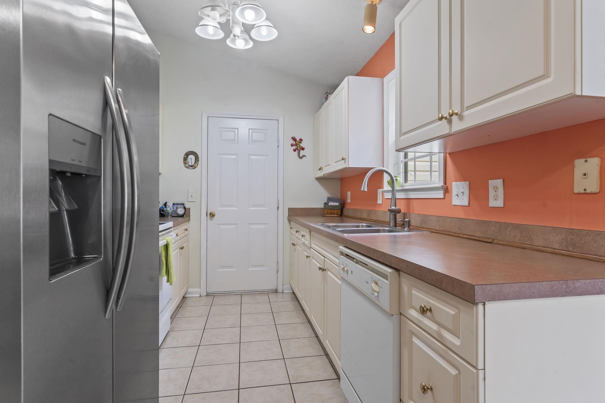 923 Don Donald Ct. Property Photo 25